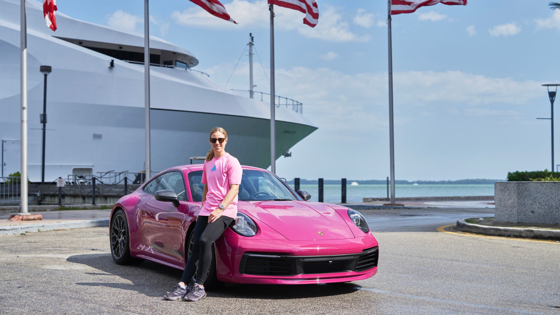 La embajadora de Porsche, Angelique Kerber, 911 Carrera T, Miami, 2024