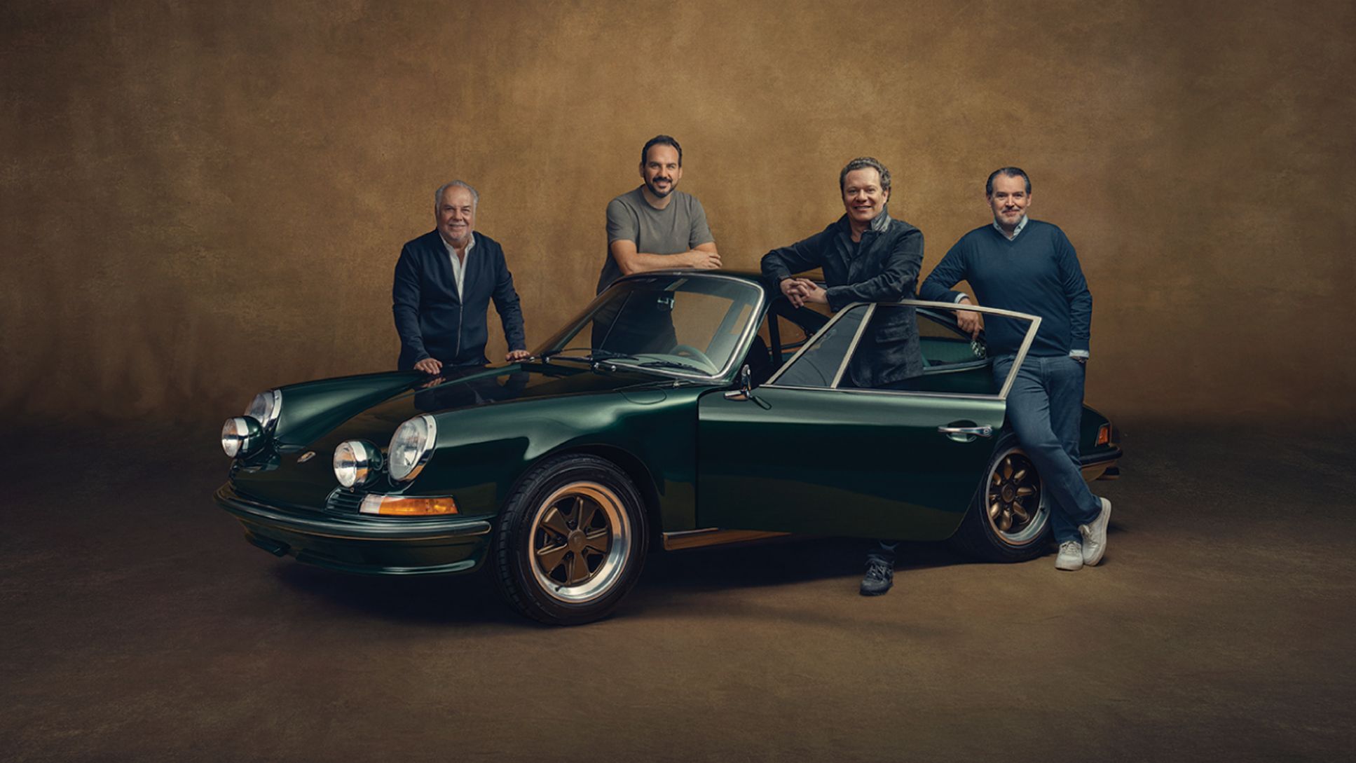 El 911 ST de 1971 en M&eacute;xico con sus propietarios, 2026, Porsche AG