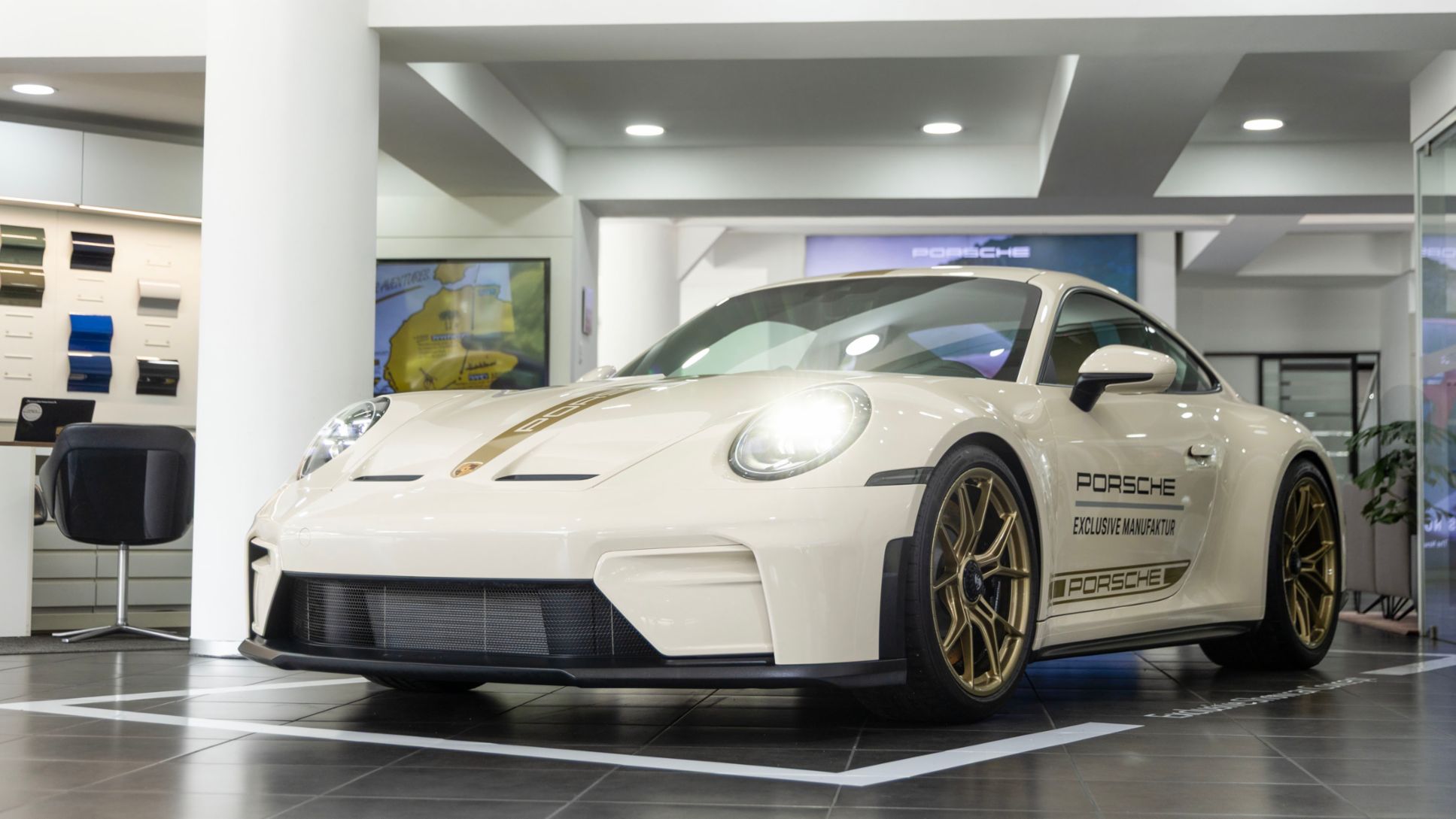 Debuta en Guatemala un 911 GT3 Touring con una configuraci&oacute;n &uacute;nica de Porsche Exclusive Manufaktur