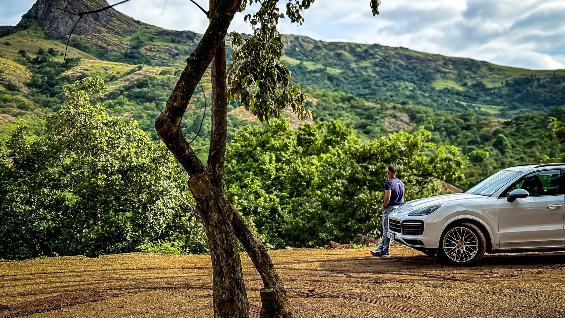 Cayenne S within the Mantenga Reserve