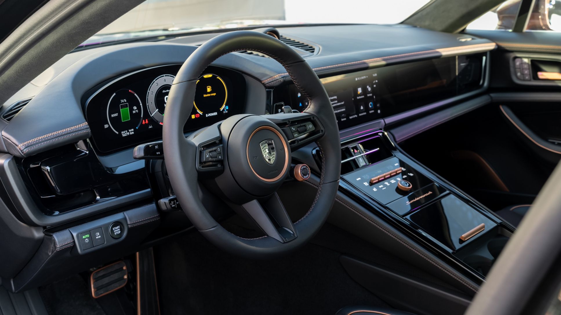 Panamera Turbo &quot;Sonderwunsch&quot;, Icons of Porsche, Dubai, 2025, Porsche Middle East