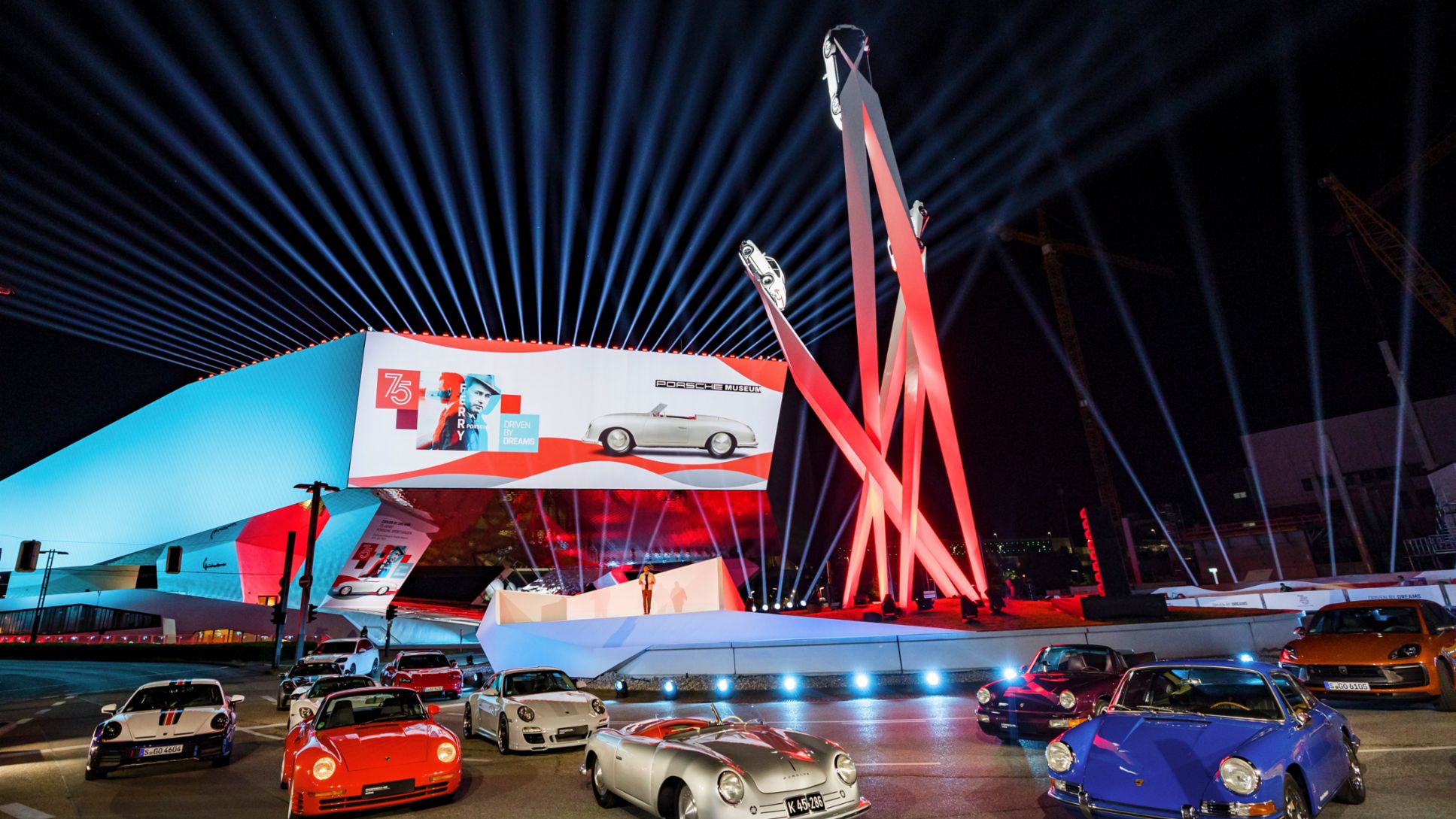 Aniversarea "75 years of Porsche sports cars"