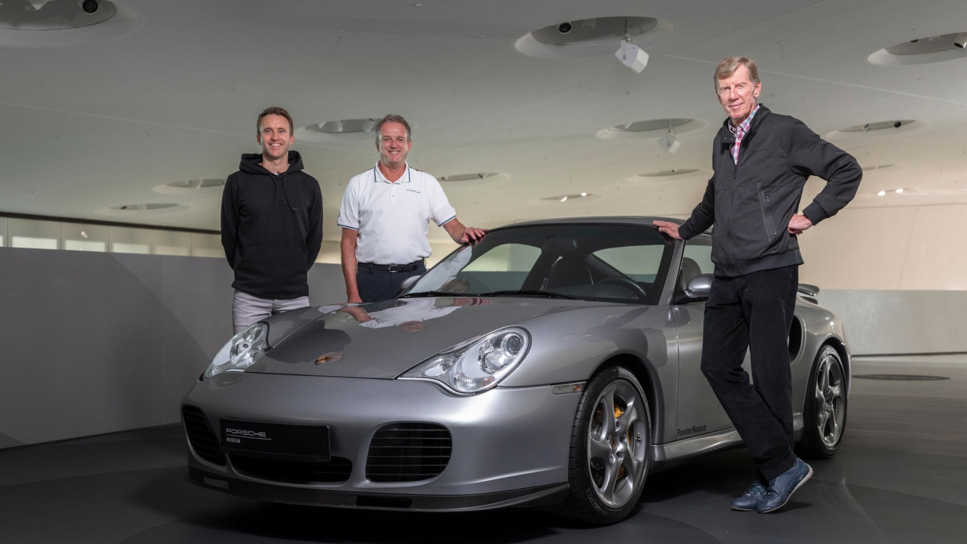 Timo Bernhard, Porsche Brand Ambassador, Thomas Krickelberg, Walter Röhrl, Porsche Brand Ambassador, Porsche 911 Turbo S (996), Porsche Museum, 2024, Porsche AG