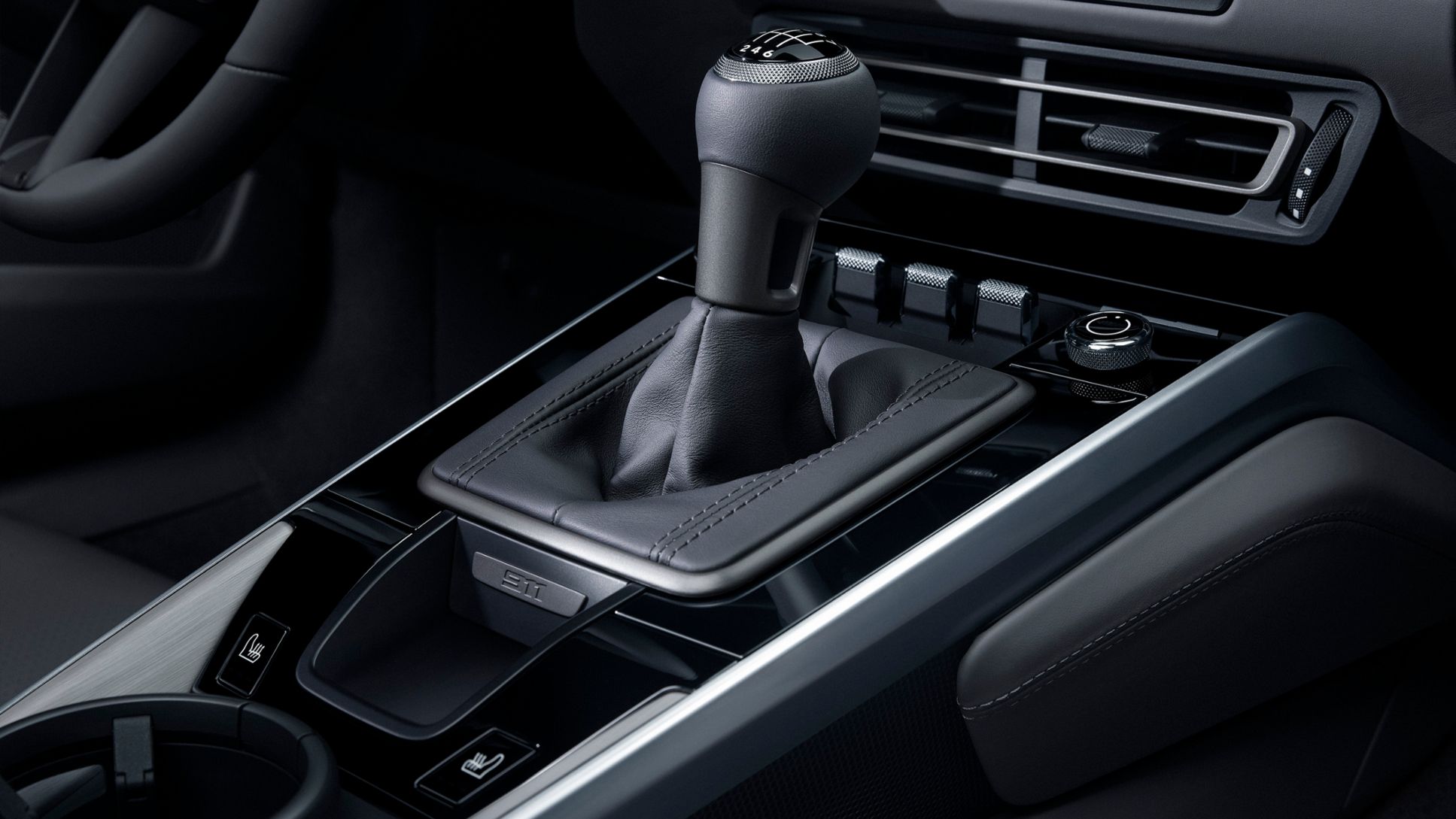 Seven-speed manual transmission option at no extra charge for 911 Carrera S and 911 Carrera 4S, 2019, PCNA