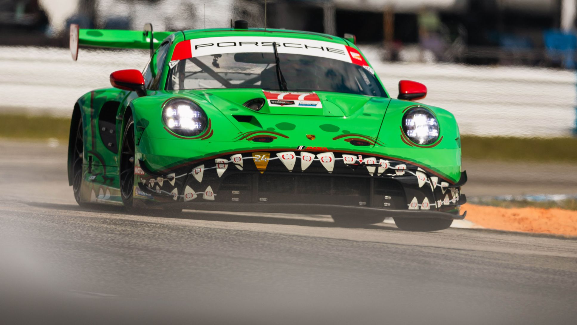 IMSA Canadian Tire Motorsport Park round features two Porsche 911 GT3 R in GT classes