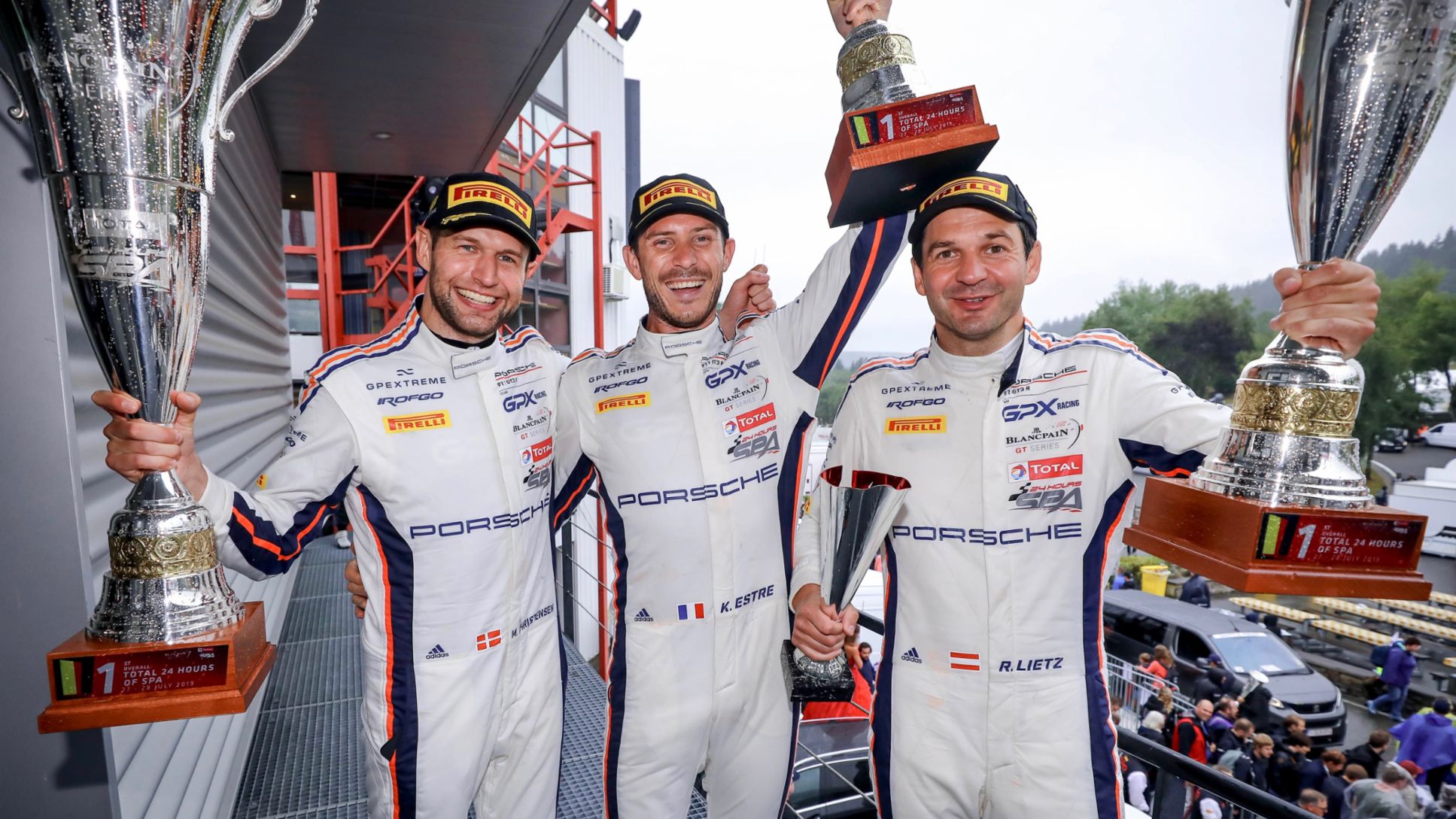 Michael Christensen, Kevin Estre, Richard Lietz (i - d), 911 GT3 R, 24 Horas de Spa, 2019, Porsche AG