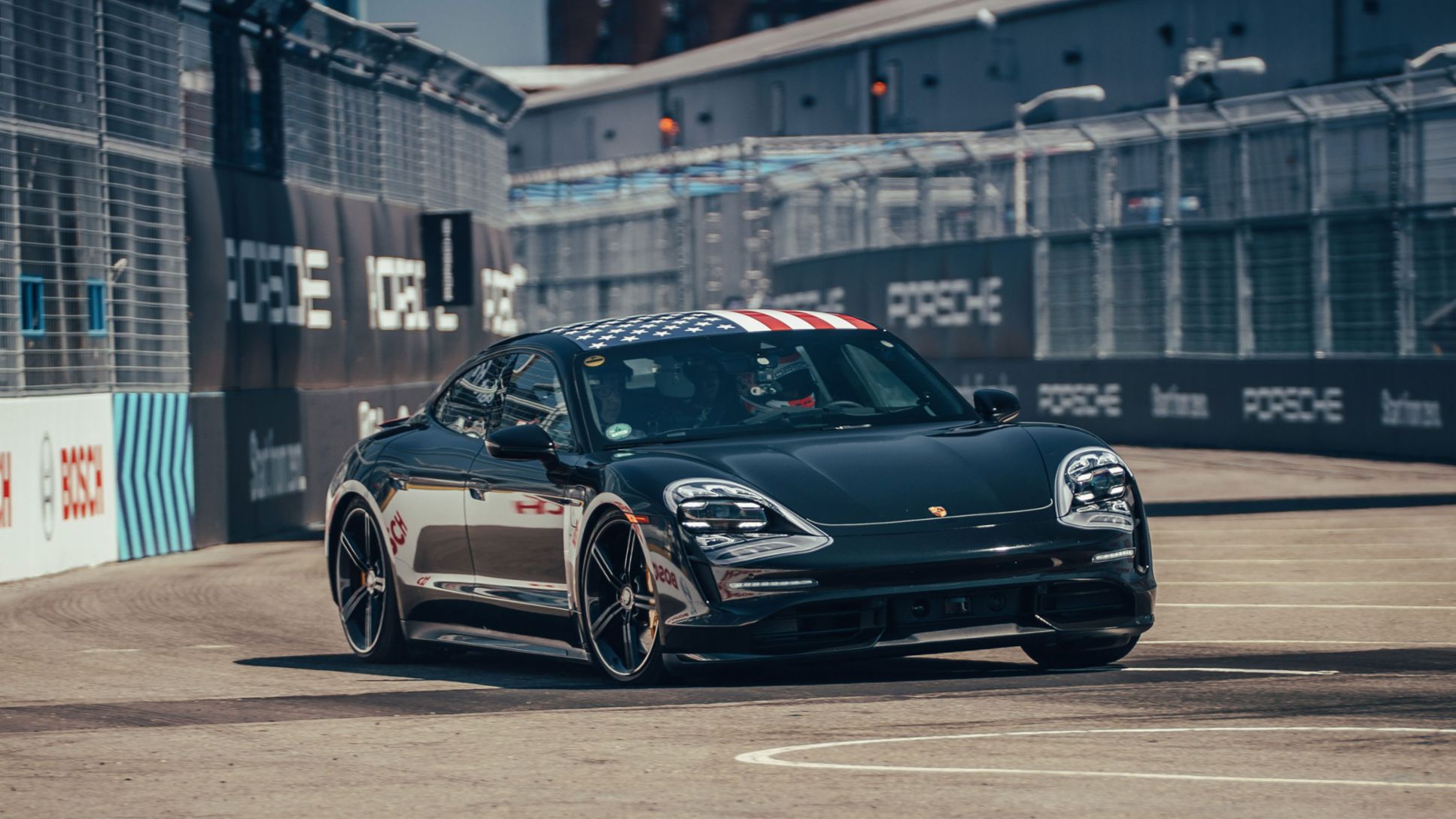 Prototipo Taycan, Triple Recorrido de Demostración, Nueva York, 2019, Porsche AG