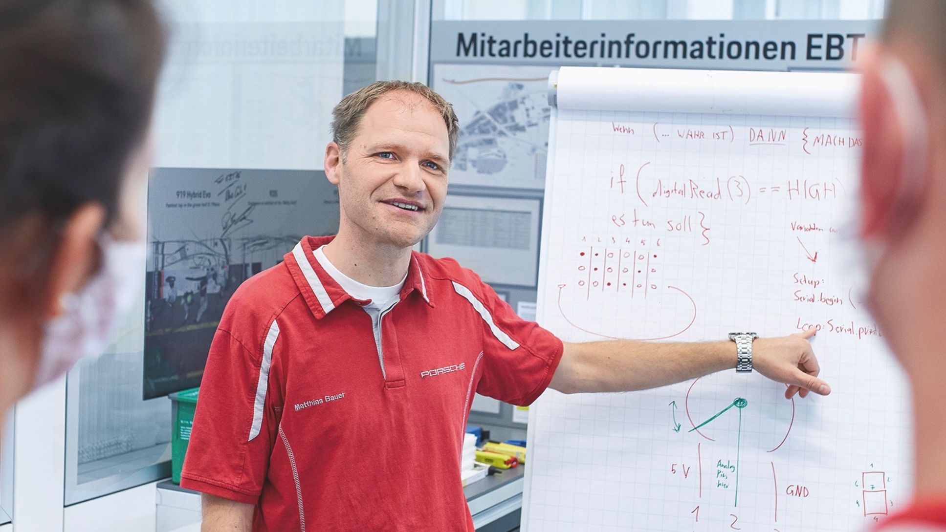 Matthias Bauer, Industrial electronics instructor at Porsche, 2020, Porsche AG