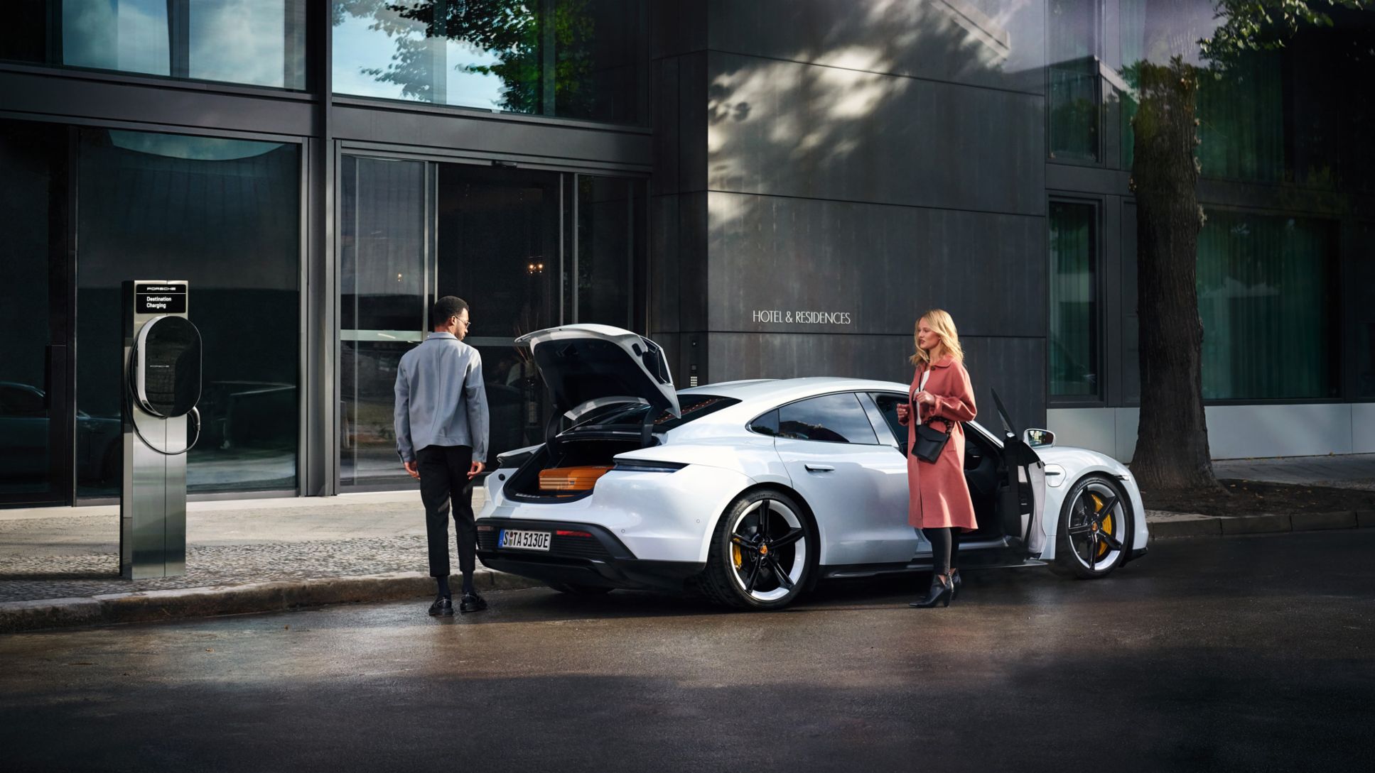 Taycan, charging point, 2020, Porsche AG