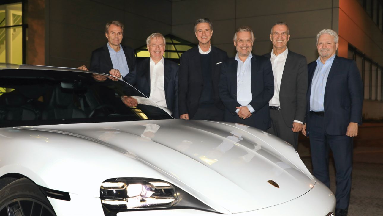 Vertreter von Porsche, MHP und Munich Re, 2020, Porsche AG
