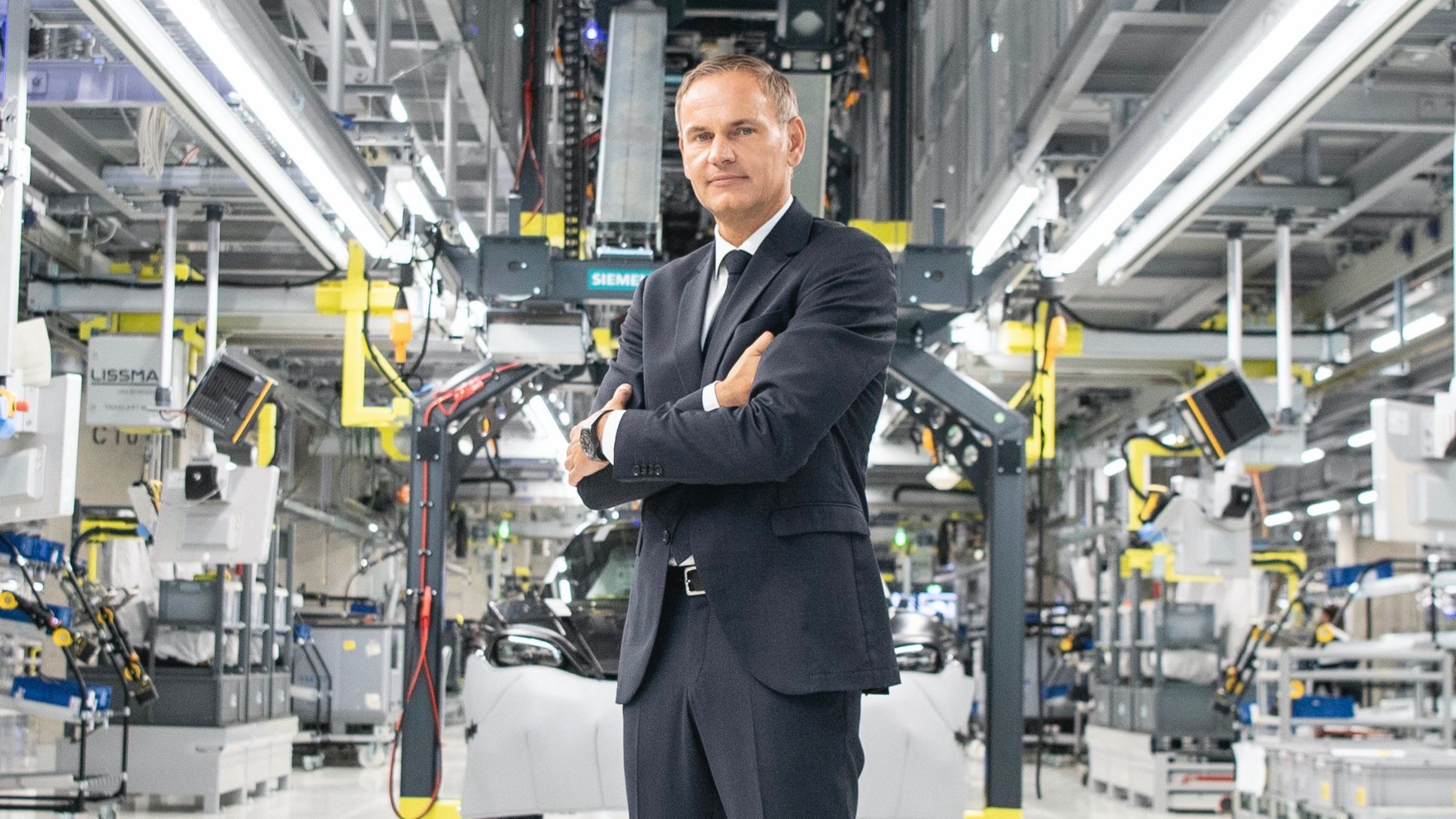 Oliver Blume, Vorstandsvorsitzender der Dr. Ing. h.c. F. Porsche AG, Taycan-Fabrik, Stuttgart-Zuffenhausen, 2021, Porsche AG