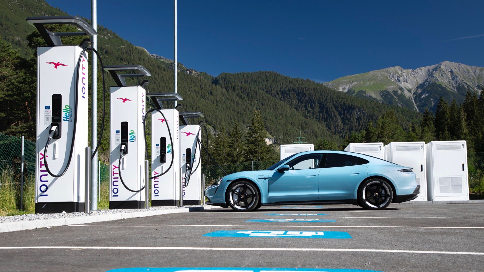 Taycan 4S, Ionity fast-charging network, 2021, Porsche AG