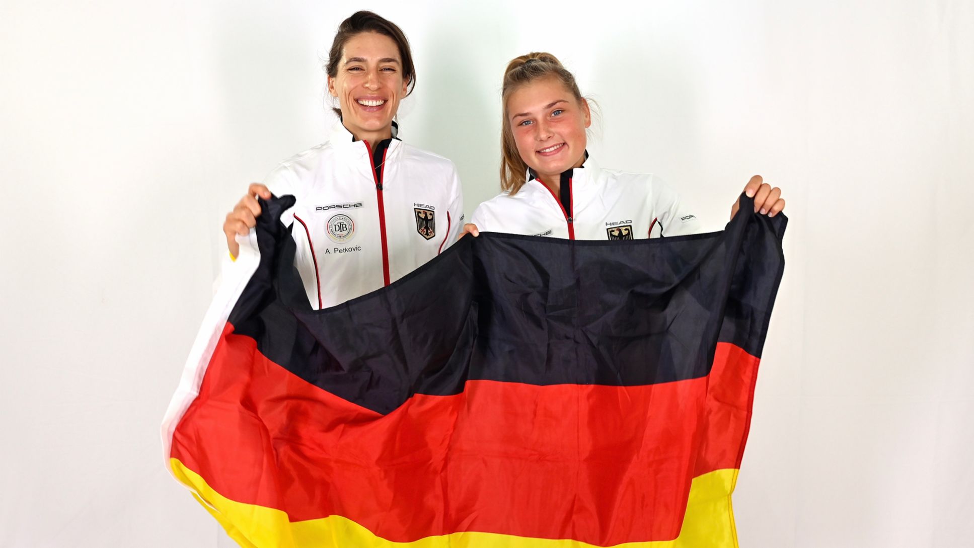 Andrea Petkovic, Nastasja Schunk, l-r, Porsche Team Deutschland, 2021, Porsche AG