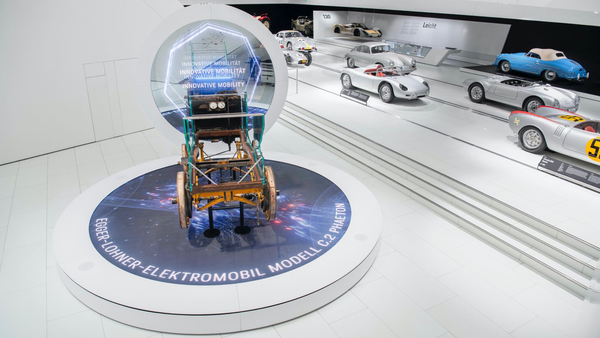 "Future Heritage Portal“, Museo Porsche, 2022, Porsche AG