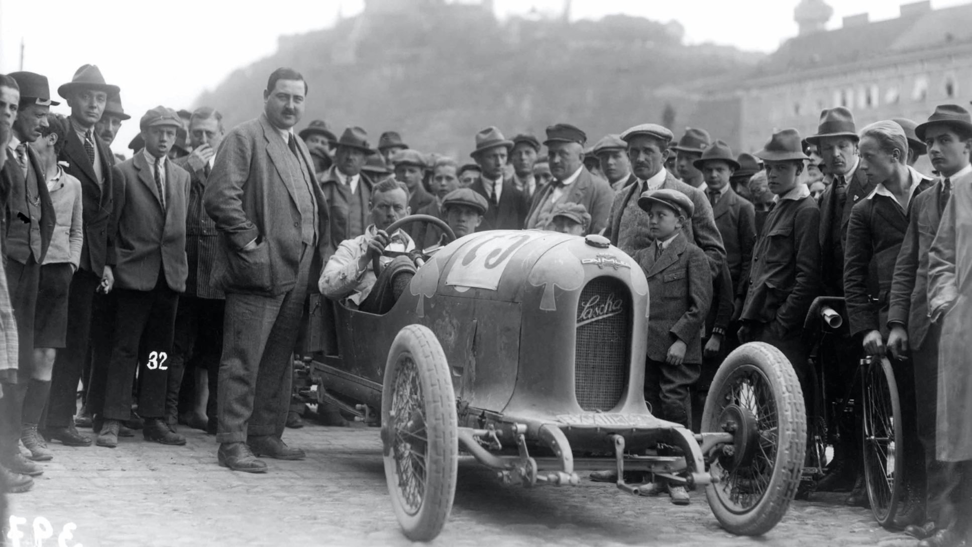 Count Alexander Kolowrat (l.), Austro-Daimler, car race Riesrennen, Graz, Austria, 1922, Porsche AG