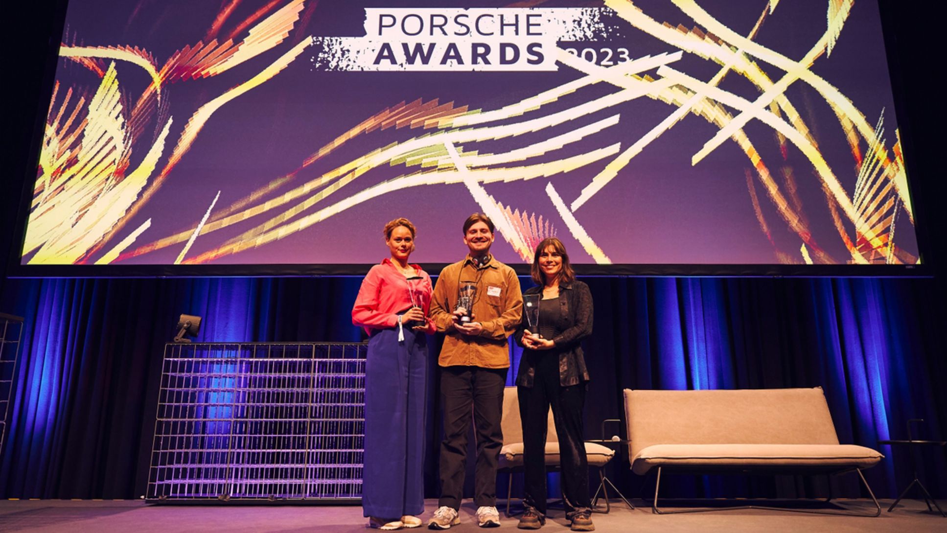 Elvira Pouw (Programm-Koordinatorin Nederland Filmacademie "Mobile escalation"), Max Bach (Director "Faconry Expirience"), Marianna Bernlochner ("Motociclista", Producerin Sterntag Filmproduktion), Porsche Awards, 2023, Porsche AG