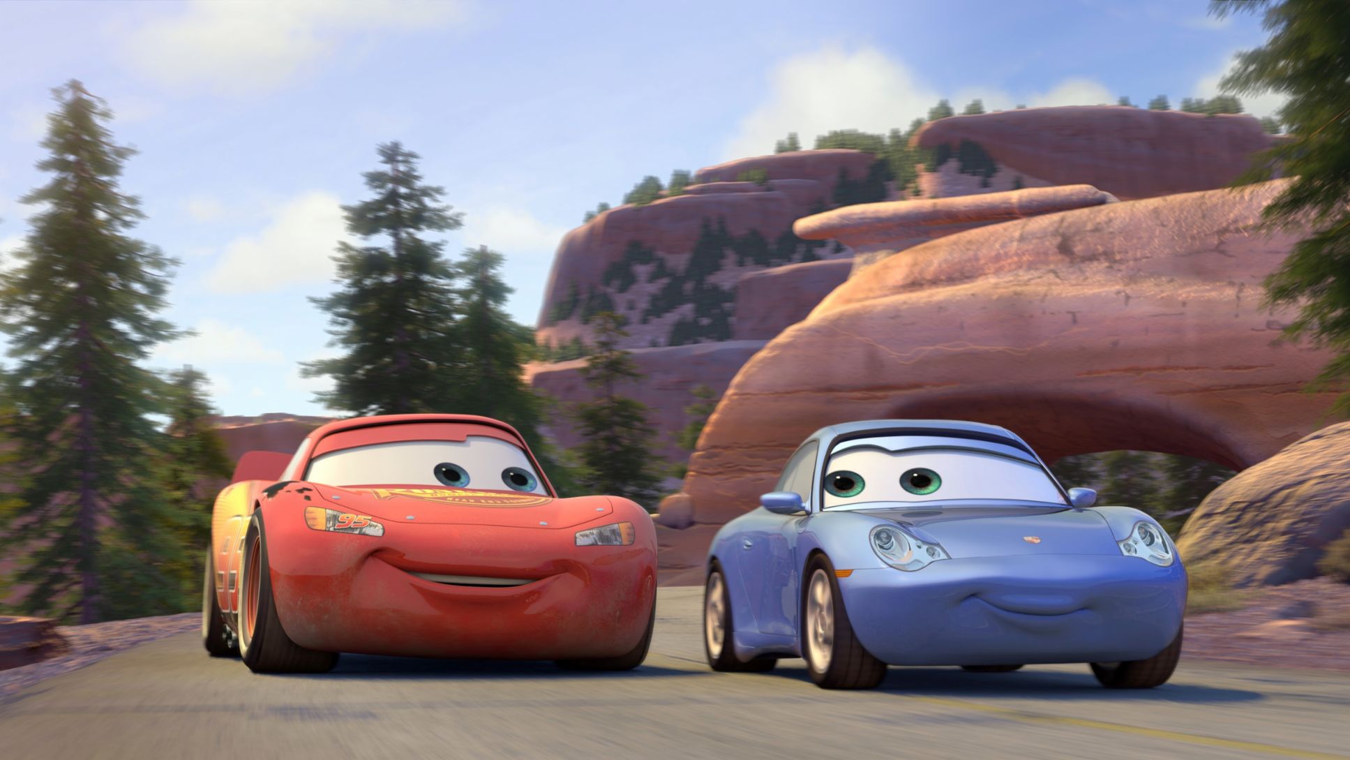 Rayo McQueen y Sally Carrera (i-d), 2023, Disney/Pixar