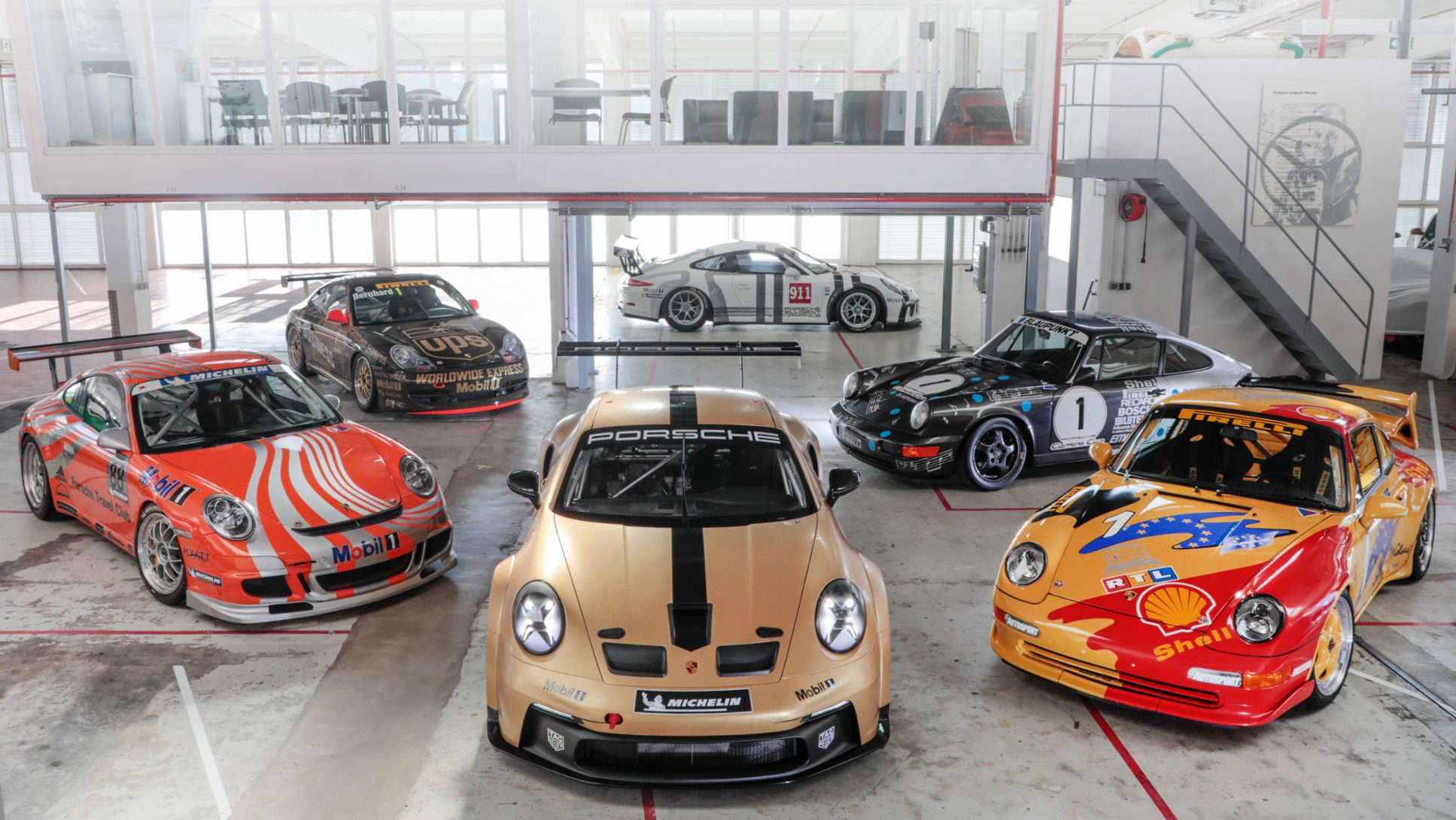 Porsche 911 GT3 Cup (992) y sus predecesores, 2023, Porsche AG