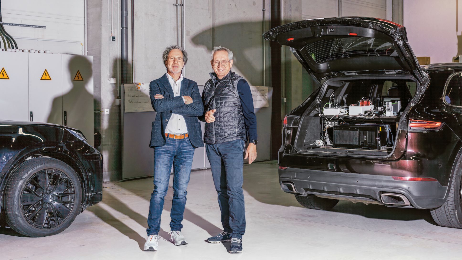 Albrecht Böttiger, Director de Sistemas Avanzados de Asistencia a la Conducción en Porsche Engineering, y Jürgen Bortolazzi, Director de Asistencia al Conductor y Circulación Autónoma en Porsche (i-d), 2024, Porsche AG