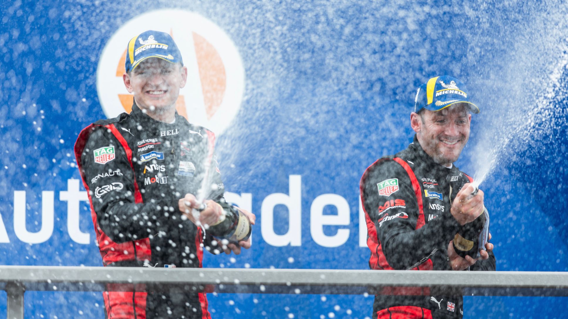 Mathieu Jaminet (FRA) y Nick Tandy (GB) (i-d), Porsche Penske Motorsport (nº 6), Detroit Grand Prix, campeonato IMSA, 2024, Porsche AG