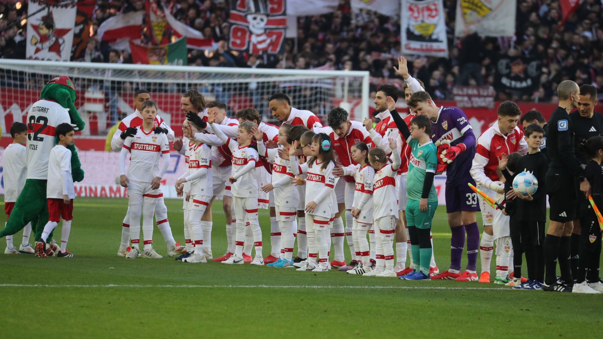 Einlaufkinder, VfB Stuttgart, 2025, Porsche AG