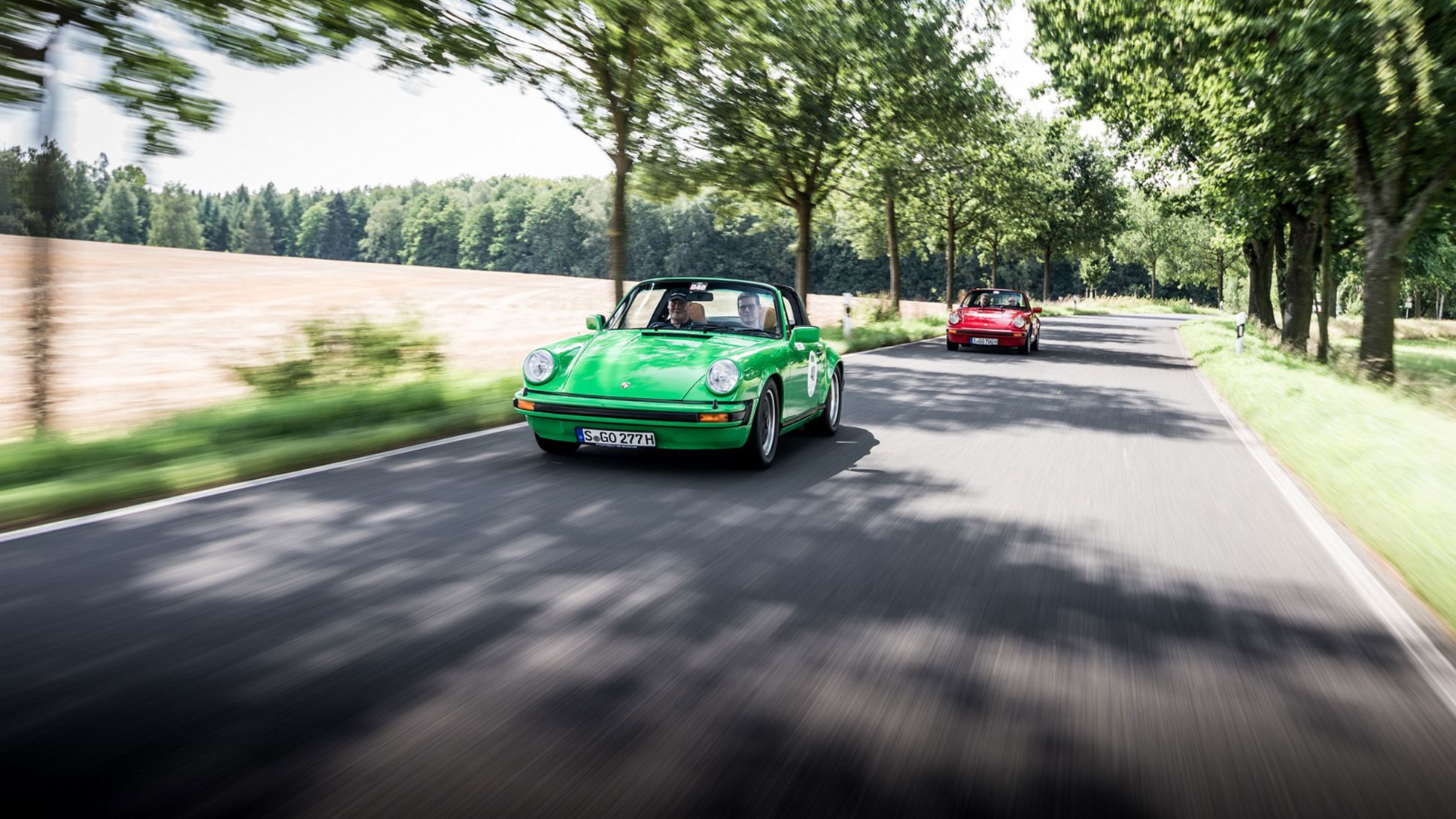 Sachsen Classic, 2017, Porsche 911 Carrera 3.0 Targa (1976) und Porsche 911 SC 3.0 Targa (1981), Porsche AG