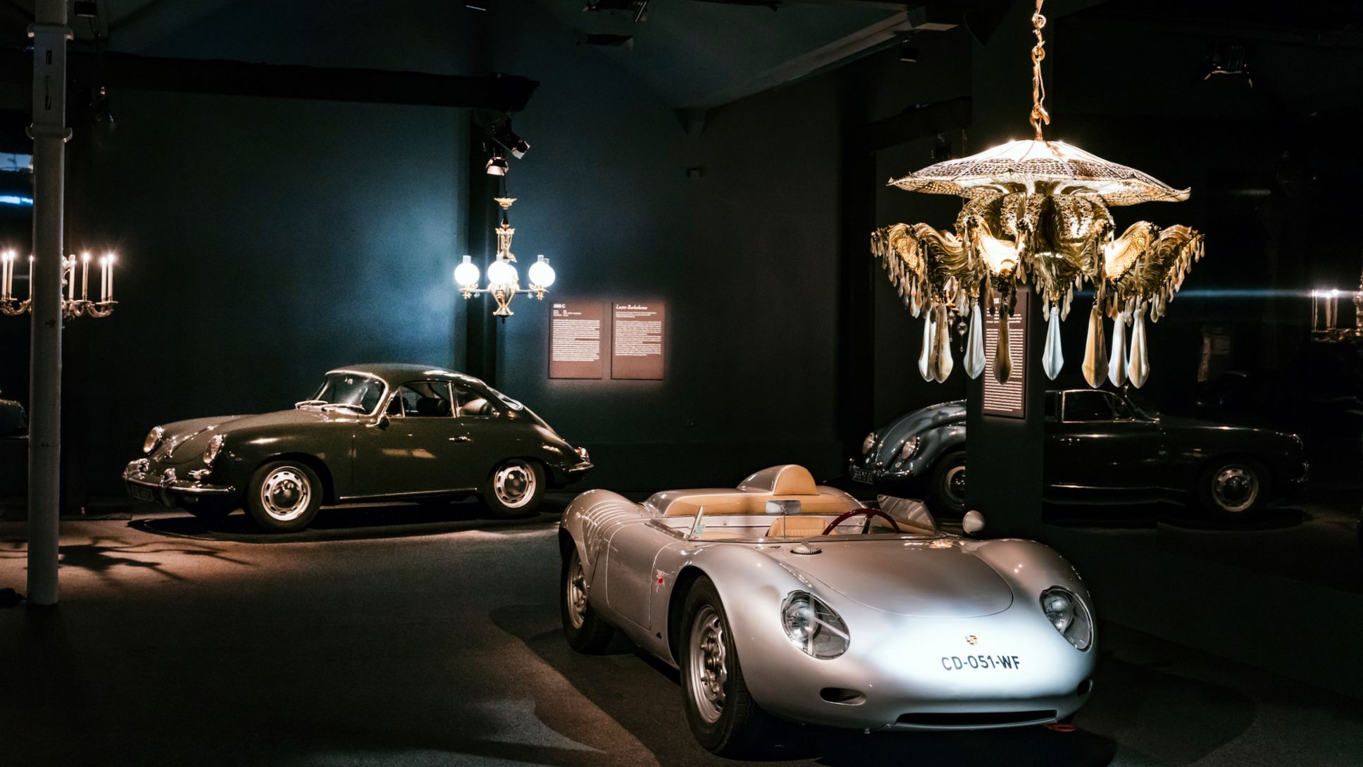 Exposición "Porsche: obras de arte de la colección de Régis Mathieu". Museo del automóvil de la Cité de l'Automobile, Mulhouse, Francia, 2018, Porsche AG
