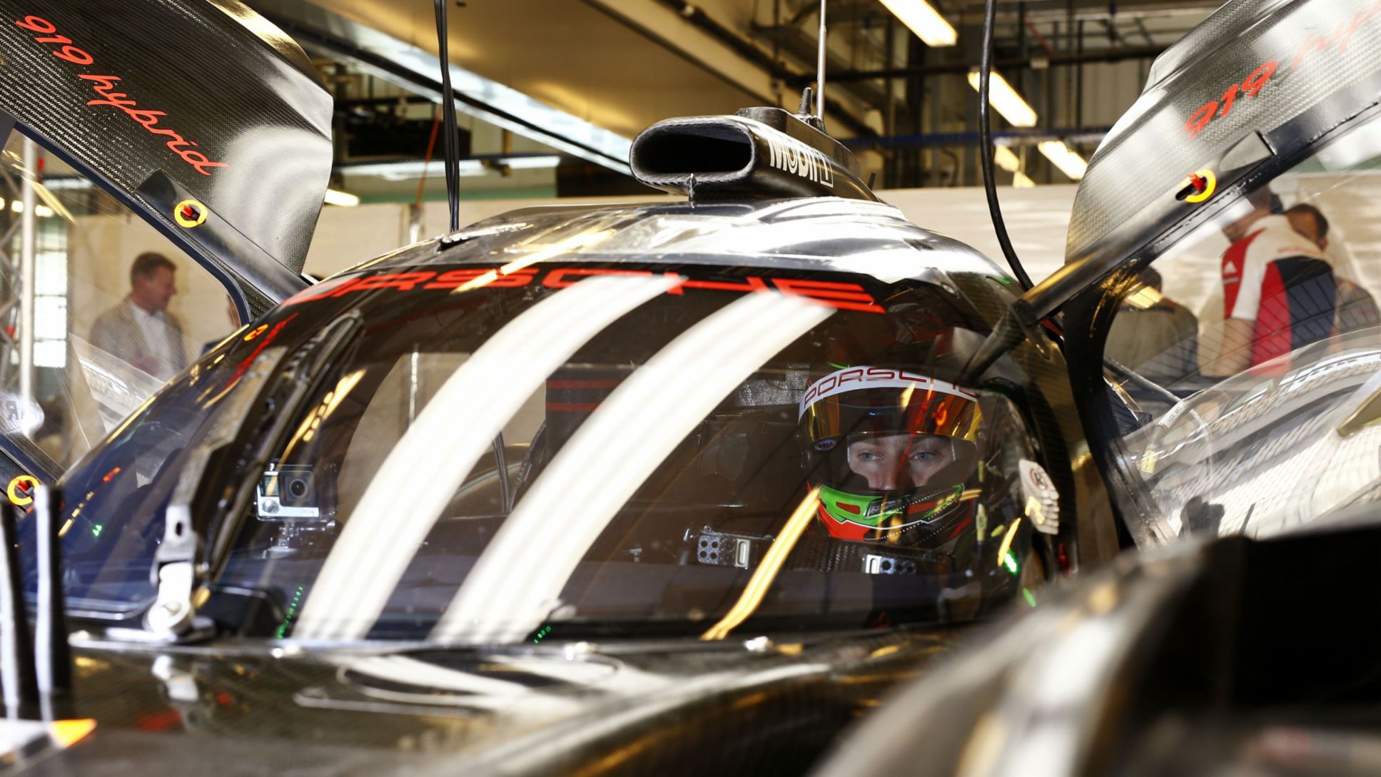 Porsche 919 Hybrid, Brendon Hartley, Test Abu Dhabi, 2016, Porsche AG