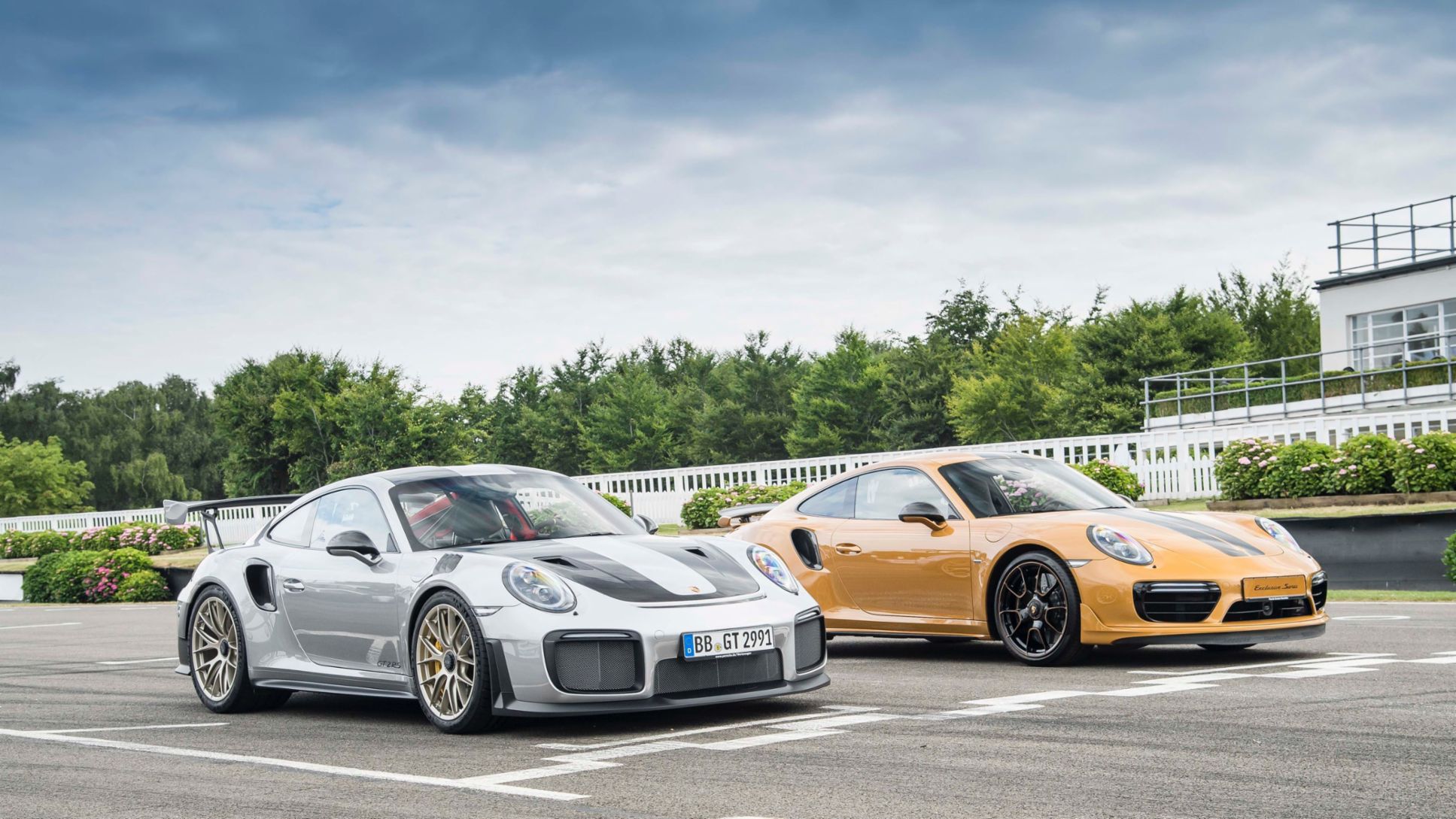 911 GT2 RS, 911 Turbo S Exclusive Series, 2017, Porsche AG