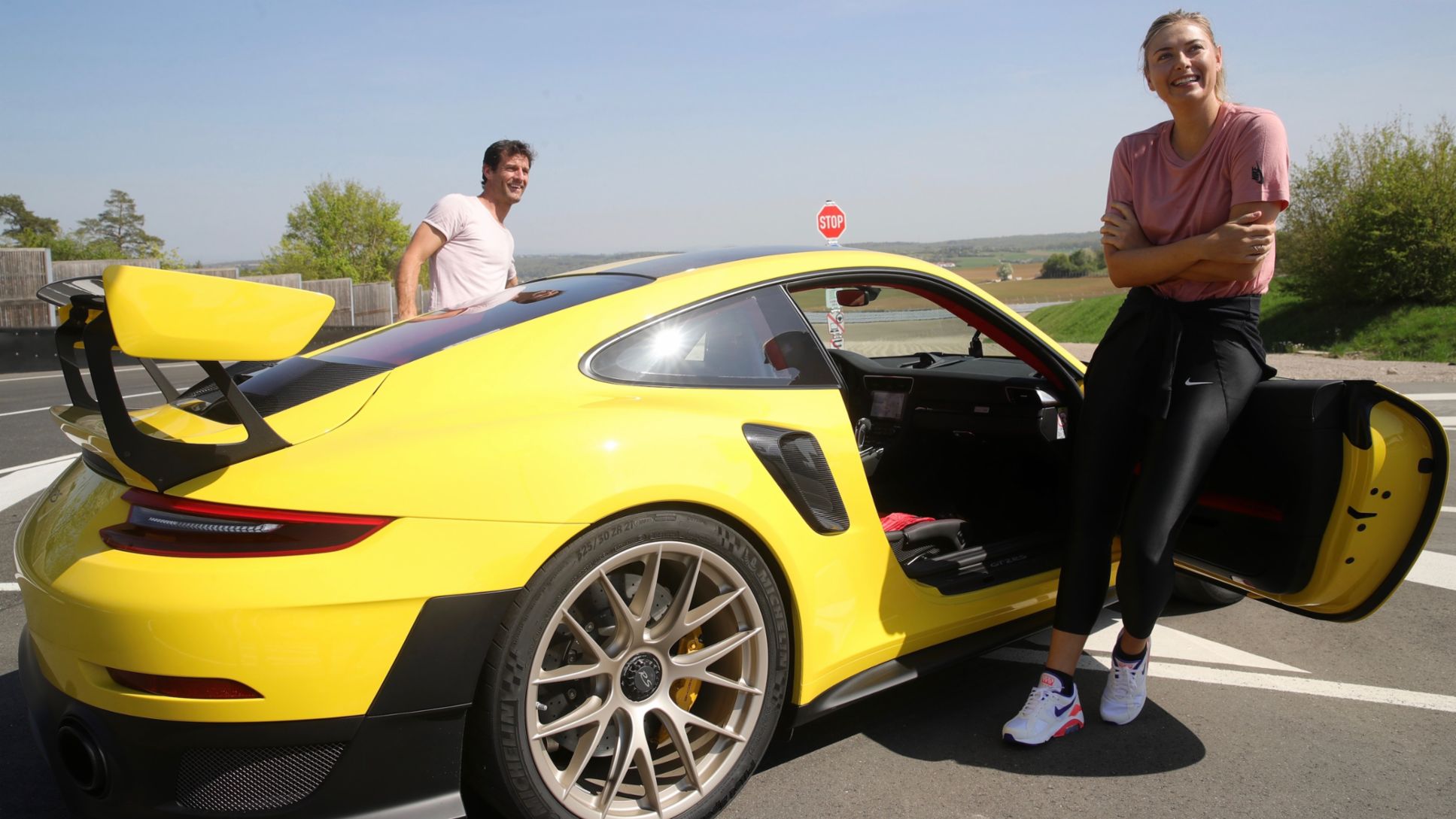 Mark Webber, Maria Sharapova, Porsche-Markenbotschafter, l-r, 911 GT2 RS, Weissach, 2018, Porsche AG