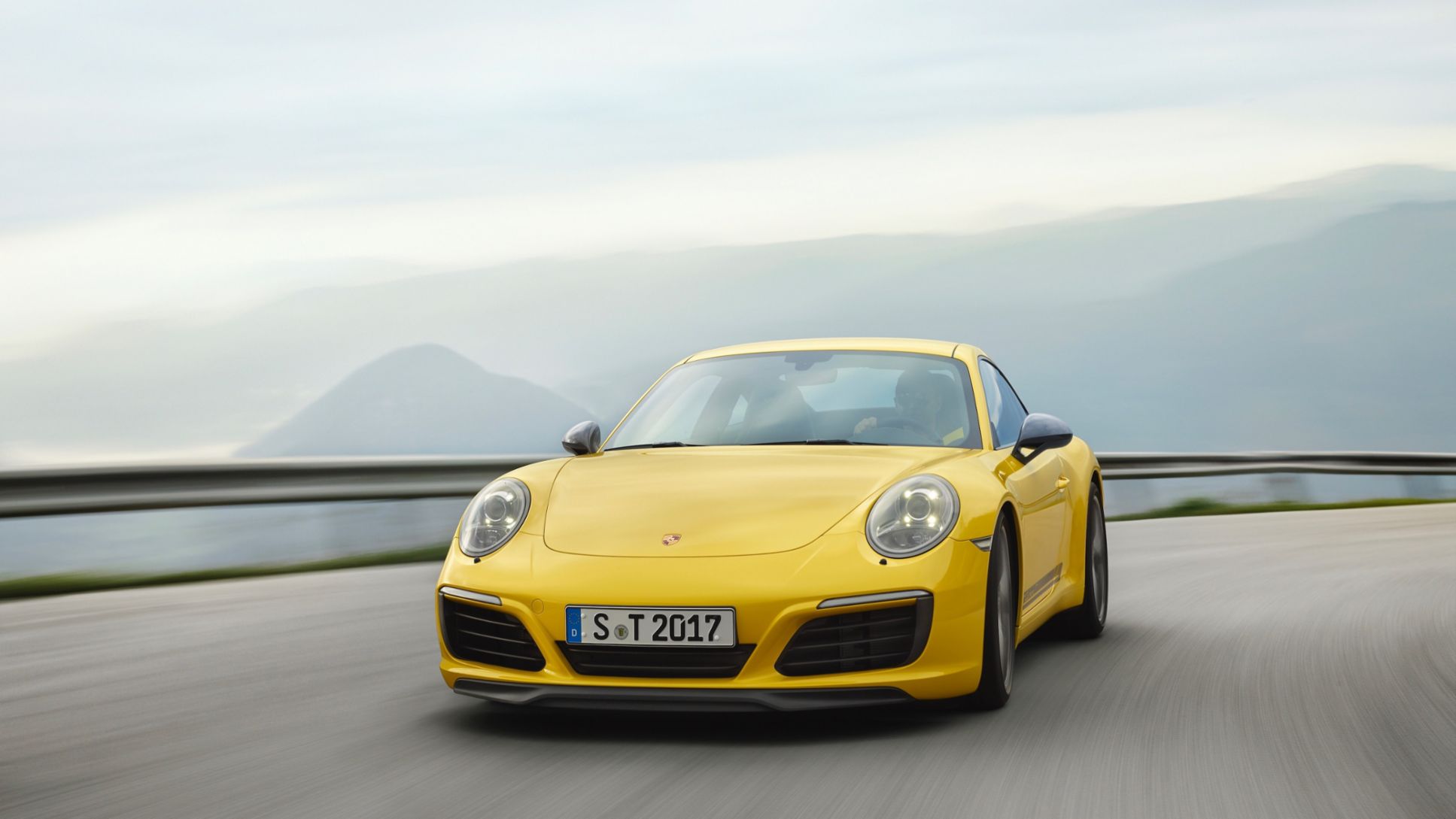 Less is more – the new Porsche 911 Carrera T - Porsche Newsroom