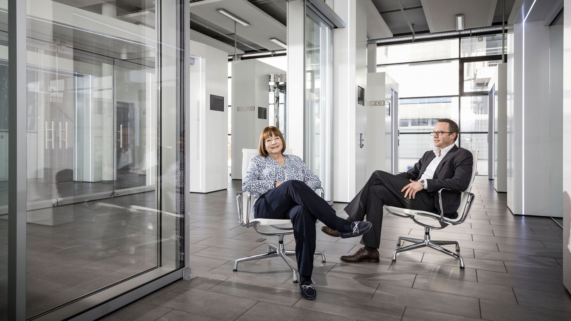 l-r Brigitte Vöster-Alber, Geze-Chefin, Marc Alber, 2016, Porsche Consulting GmbH