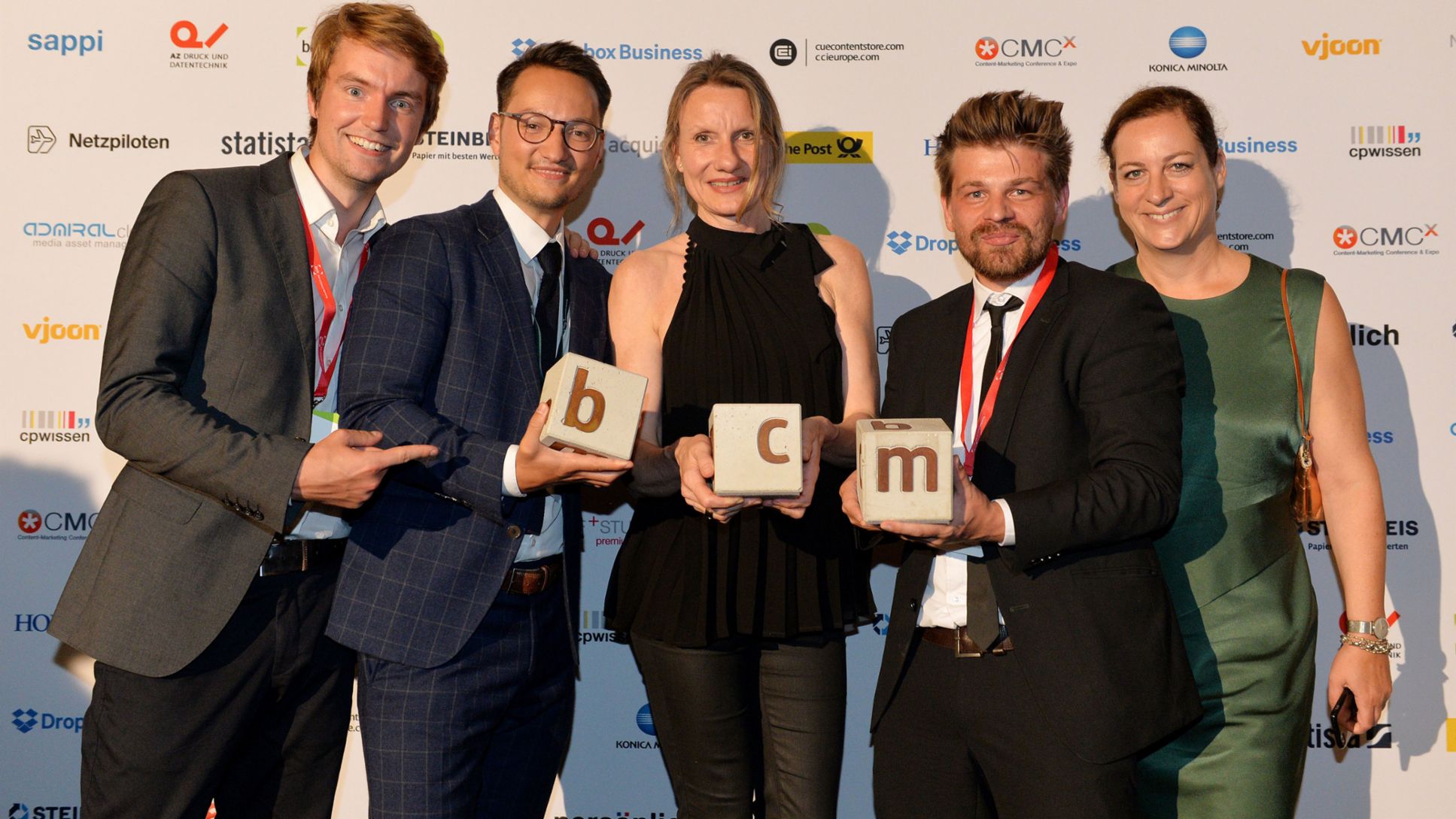 Pascal Schulze-Bisping, Project Management Porsche Newsroom Porsche AG, Julian Hoffmann, Editorial Management Porsche Newsroom Porsche AG, Sabine Schröder, Director Corporate Publishing Porsche AG, Till Uhrig, Editor TERRITORY Content to Results GmbH, Sandra Harzer-Kux, CEO TERRITORY Content to Results GmbH, l-r, BCM Award, awards show, Berlin, 2017, Porsche AG