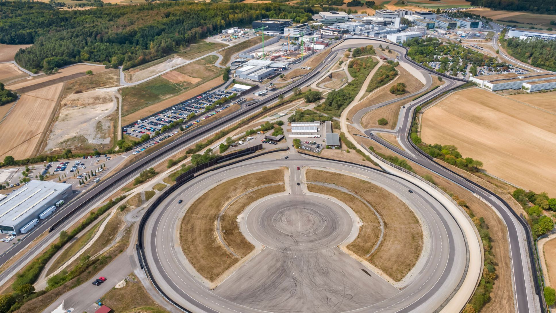 Entwicklungszentrum Weissach, 2018, Porsche AG