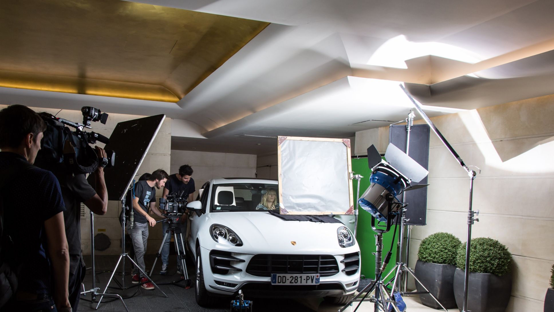 Macan, video shoot Newsroom, Stuttgart, 2014, Porsche AG