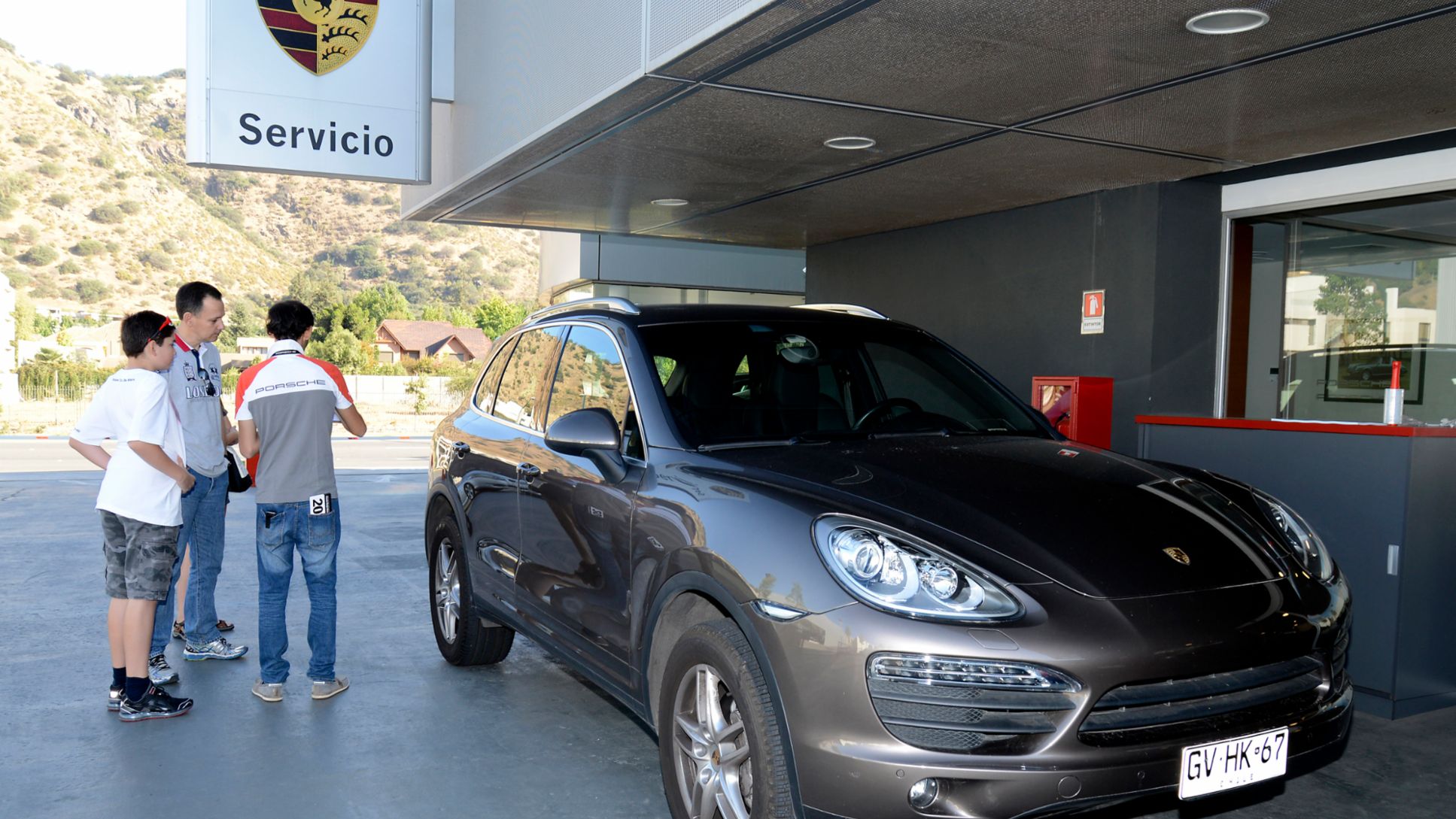 Porsche realizó en Chile su primera clínica de servicios para clientes