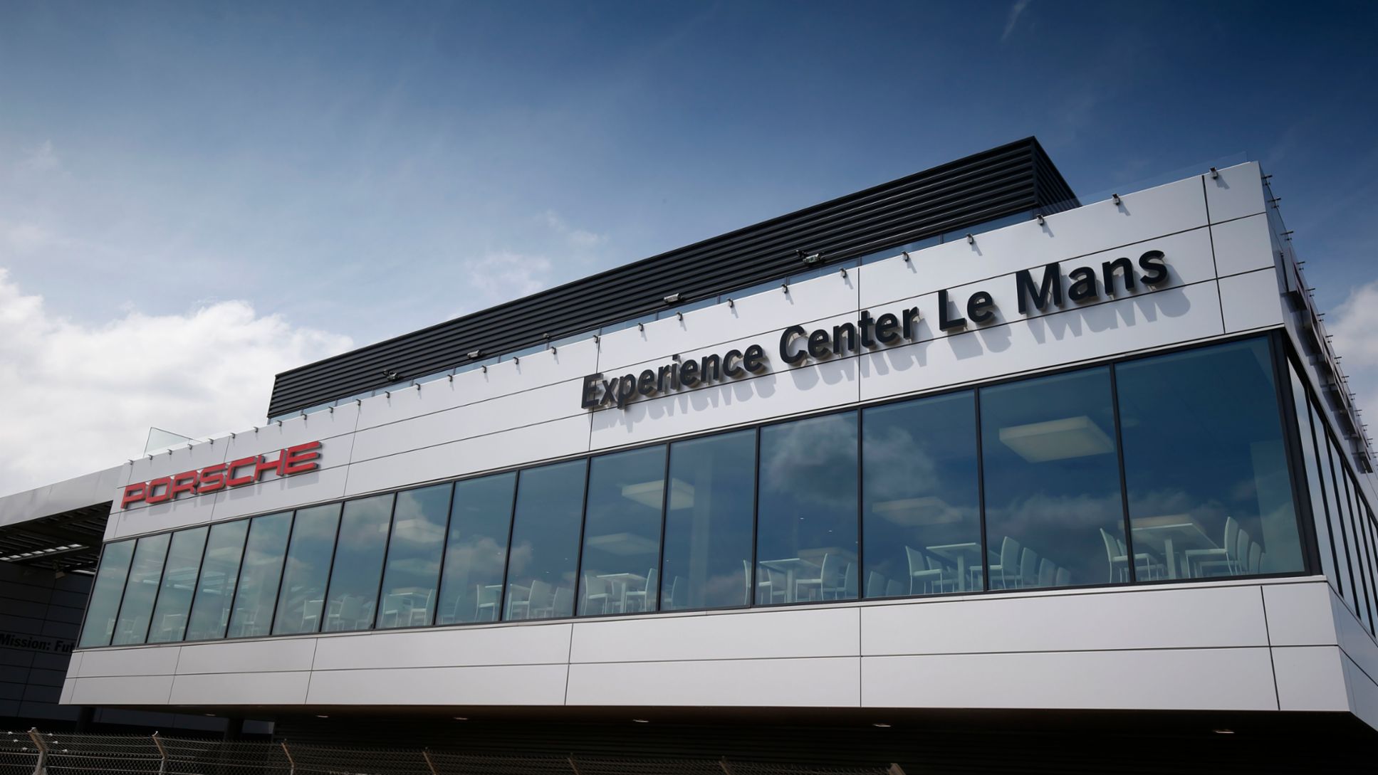 Porsche Experience Center Le Mans