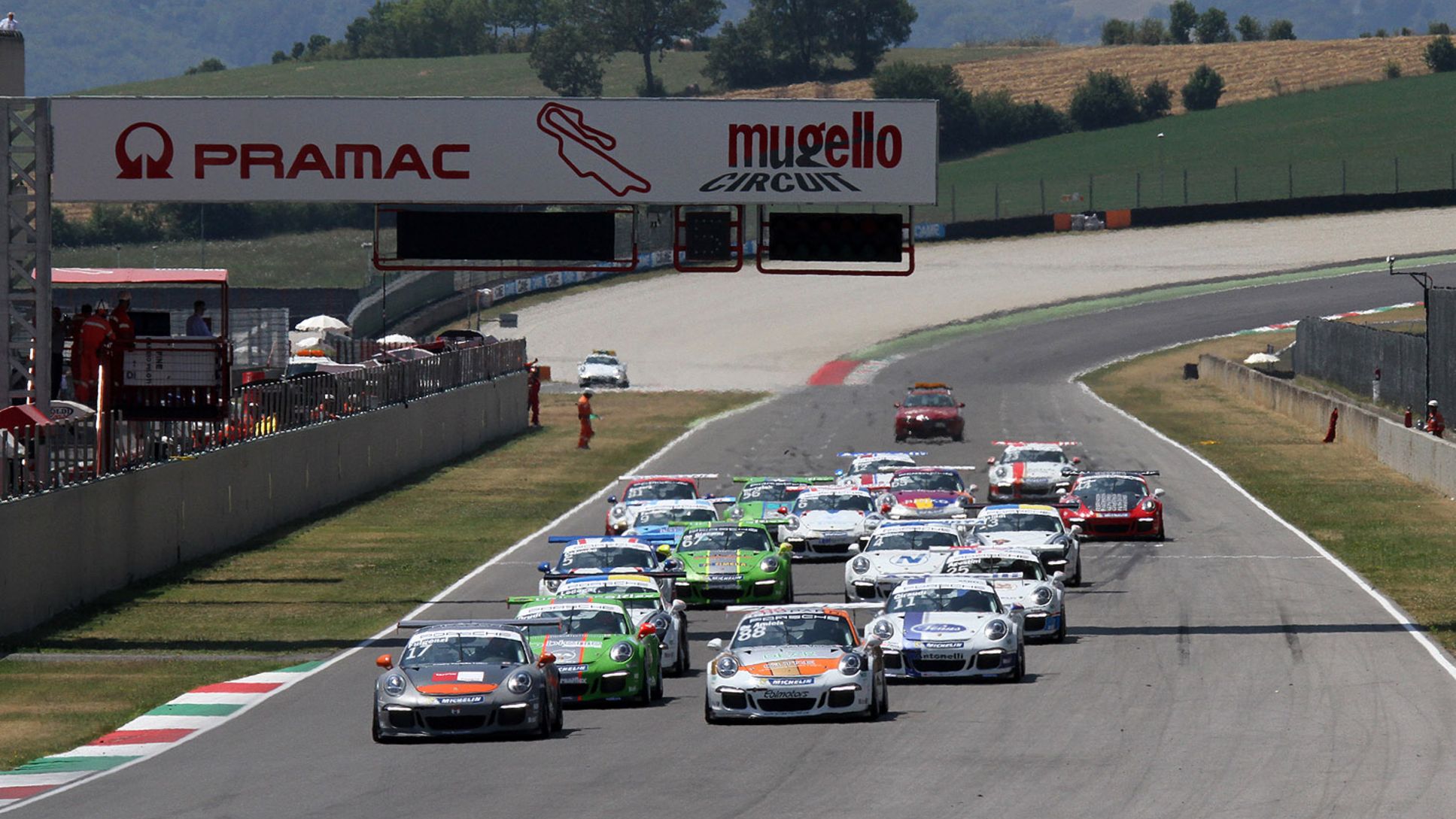 2015_CCI_05-06_Mugello_START_01