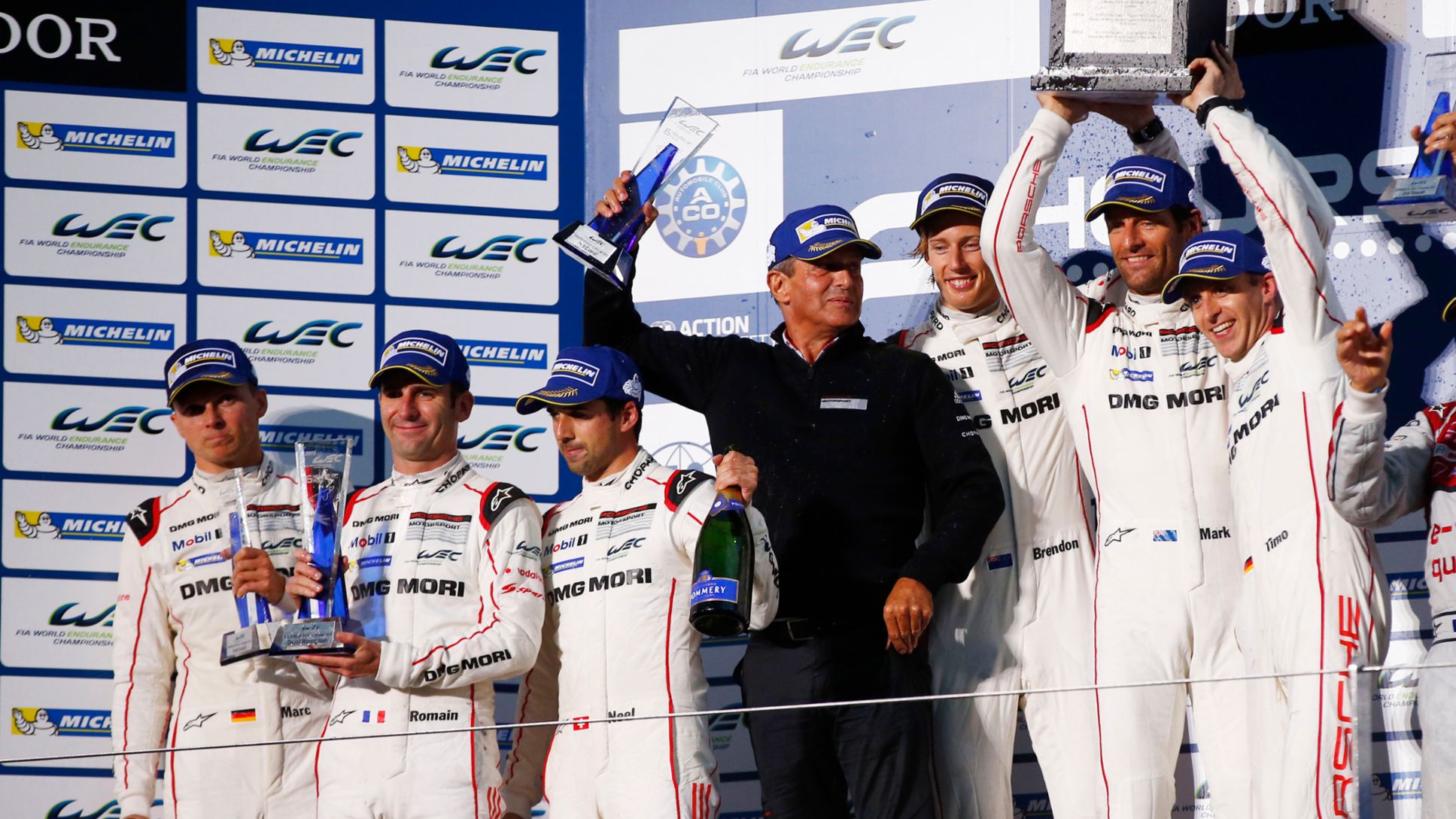 Porsche Team 18: Marc Lieb, Romain Dumas, Neel Jani, Fritz Enzinger, Vice President LMP1, Porsche Team 17: Brendon Hartley, Mark Webber, Timo Bernhard (l-r)