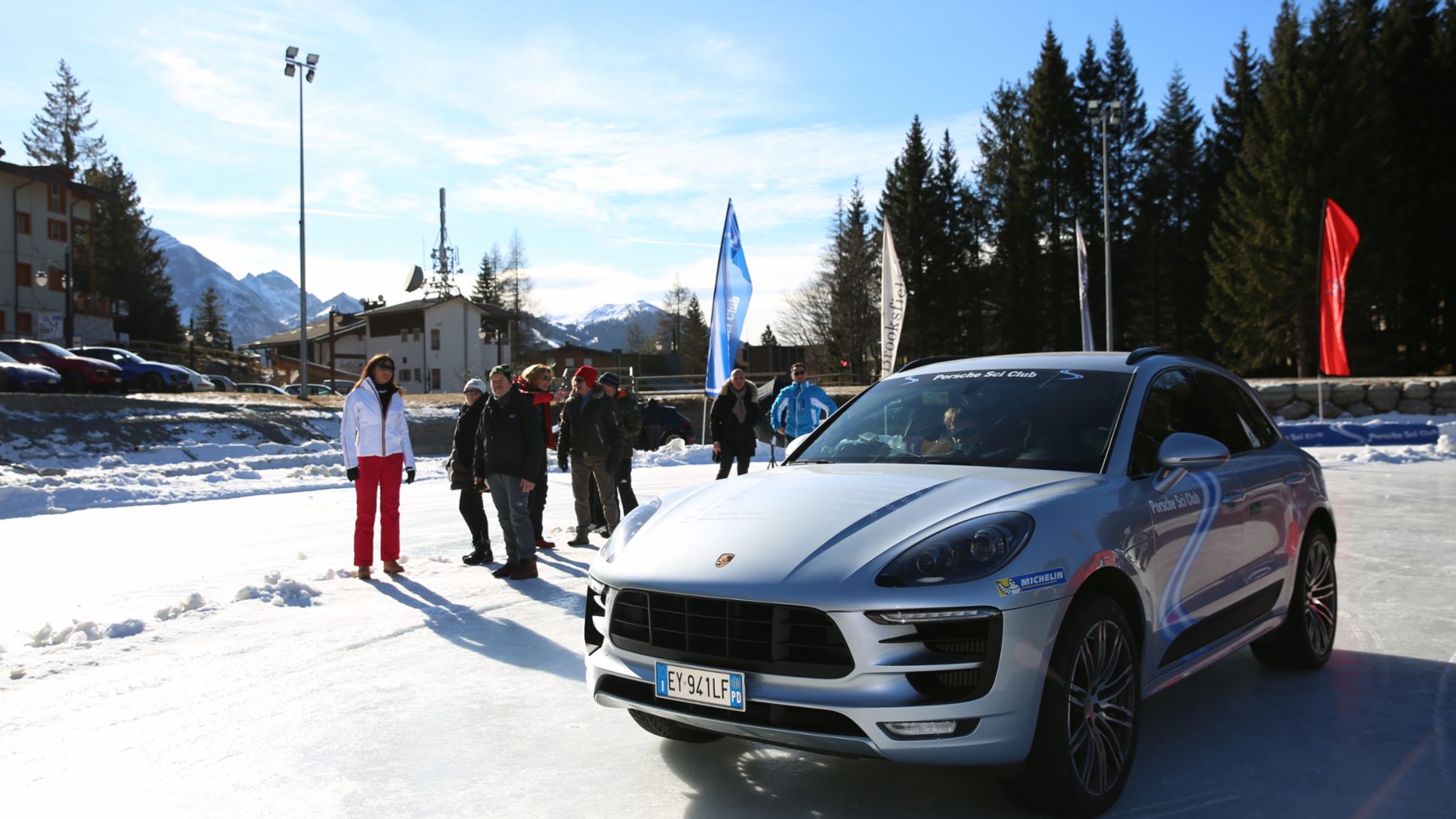 Prova auto_Laghetto ghiacciato_Madonna di Campiglio