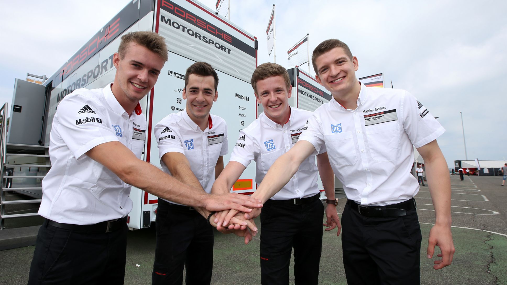 Matteo Cairoli (I), Sven Müller (D), Dennis Olsen (N), Mathieu Jaminet (F) (l-r)