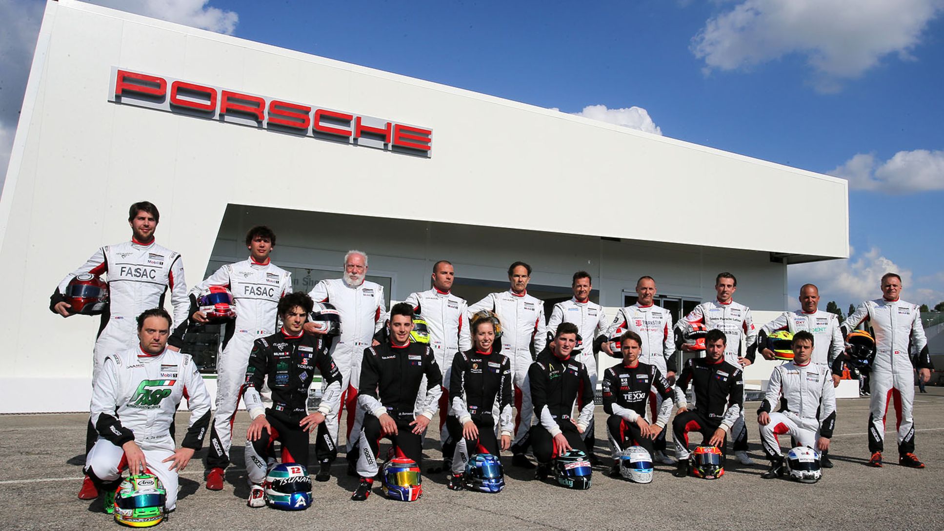 CarreraCupItalia2017_01_Imola_Gruppo_Piloti