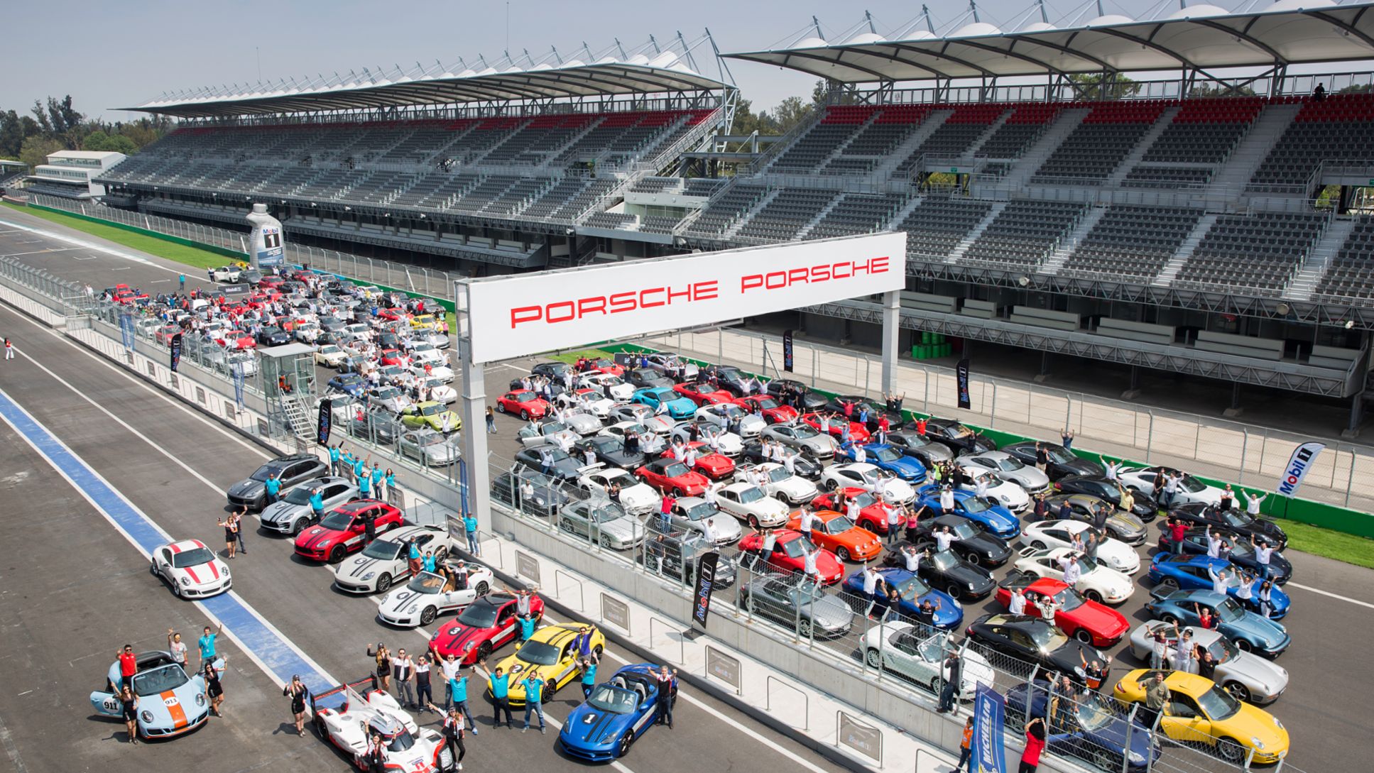 Cerca de 200 vehículos reunidos en el Porsche Parade & Festival 2017