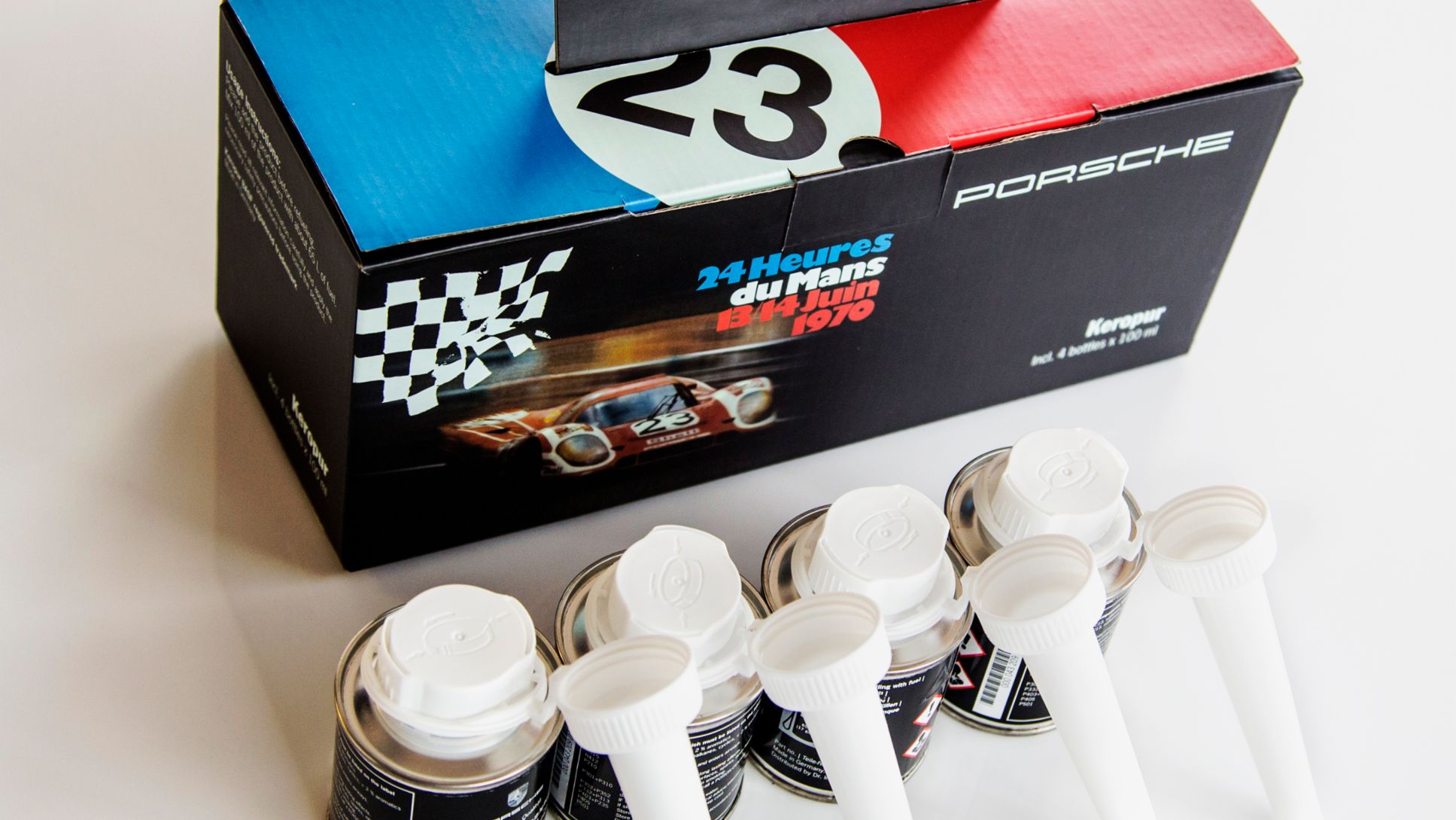 Porsche presenta su aditivo Keropur para motores de gasolina.