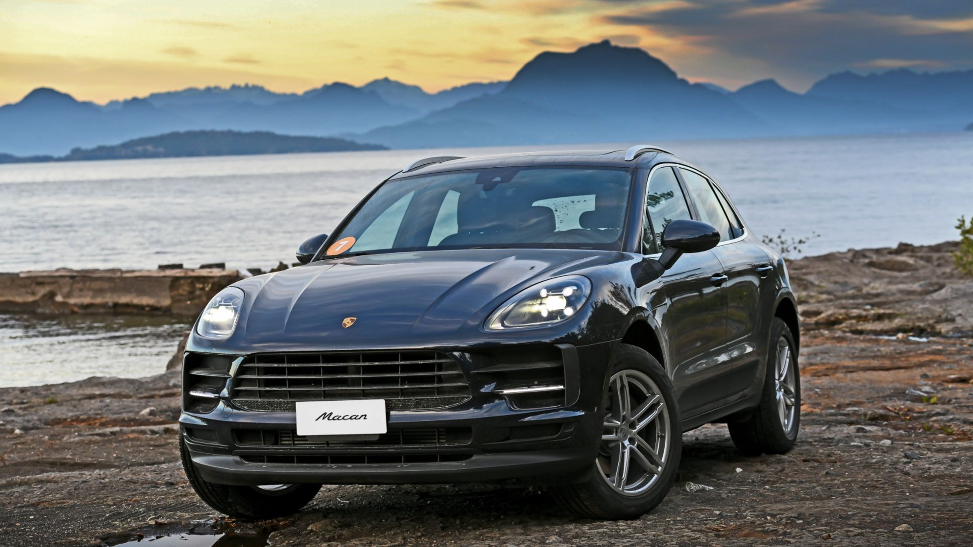 Nuevo Porsche Macan pone a prueba todas sus cualidades en el sur de Chile
