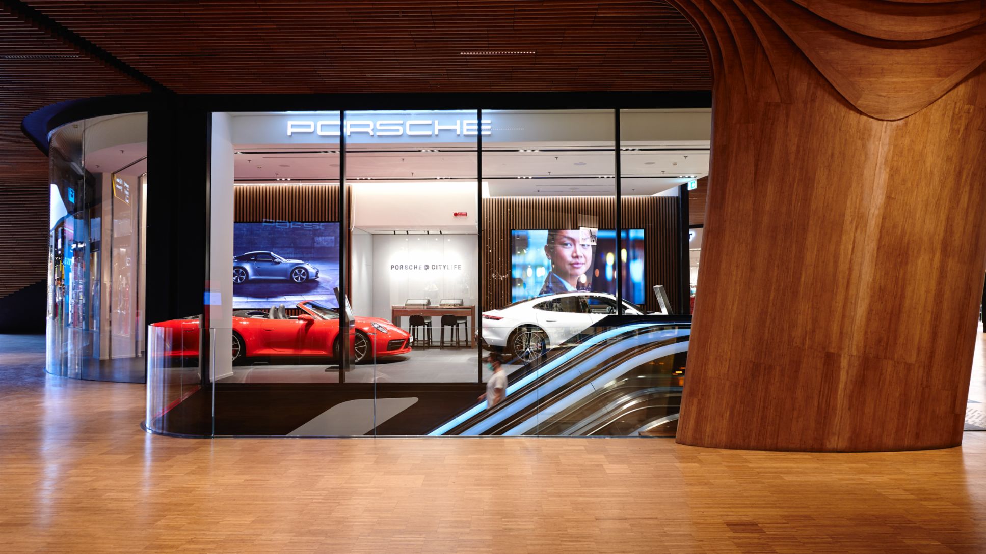 Apre a Milano Porsche@CityLife, il nuovo concept store di Porsche Italia