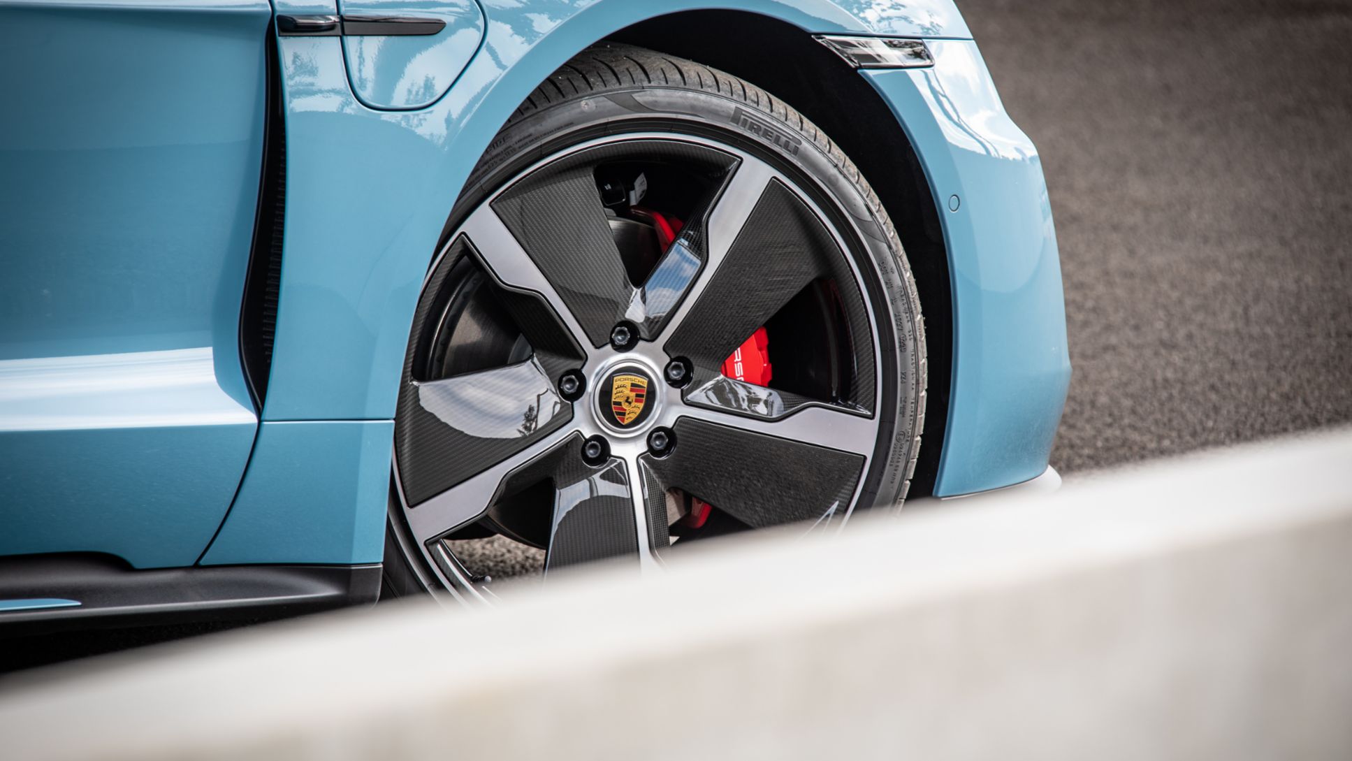 Nei primi 9 mesi del 2020, le vetture consegnate da Porsche ai clienti nel mondo sono state 191.547 - di cui 10,944 elettriche Taycan.