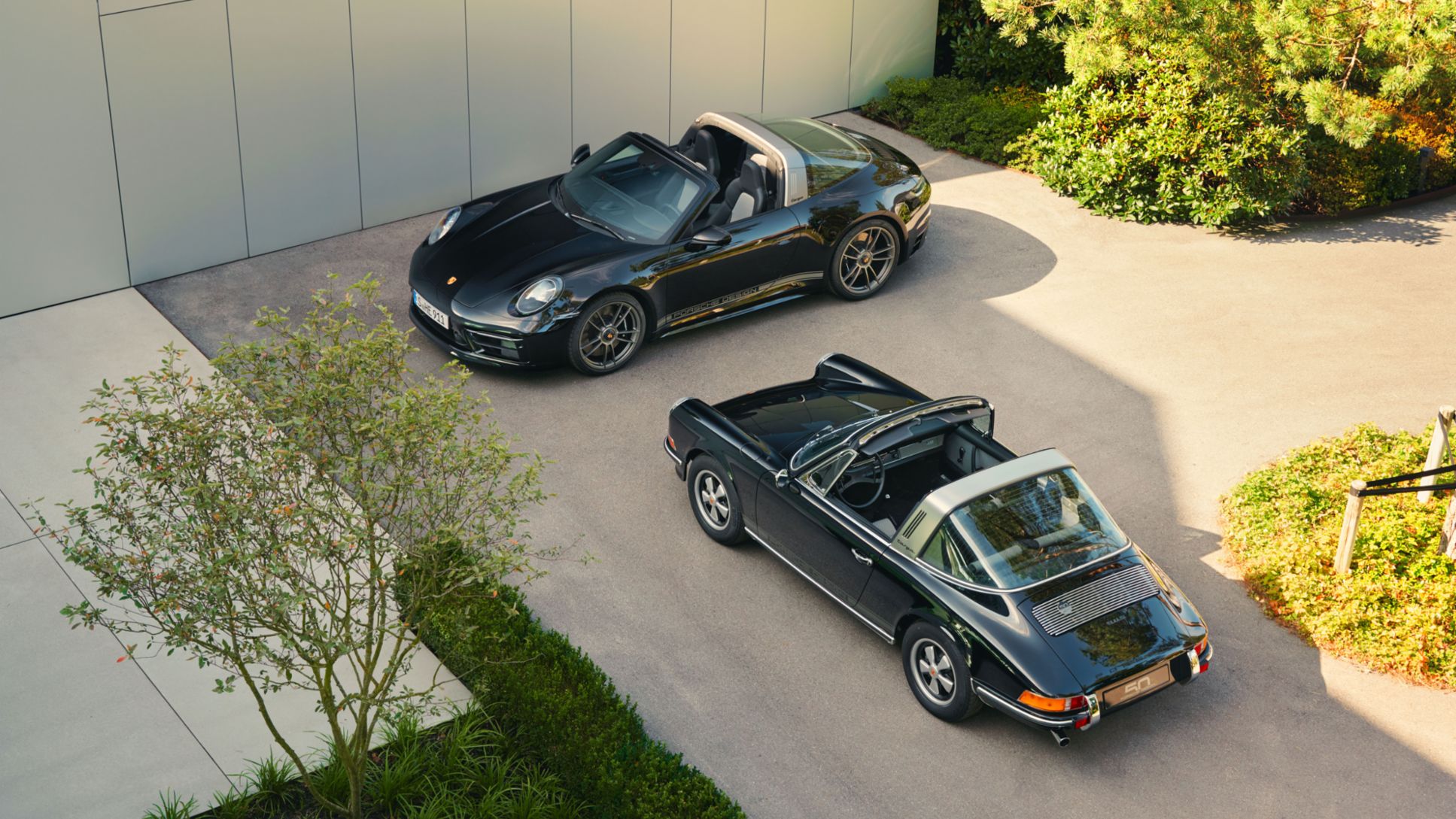 911 Edition 50 Years Porsche Design, 911 S 2.4 Targa (1972, restaurato da Porsche Calssic)