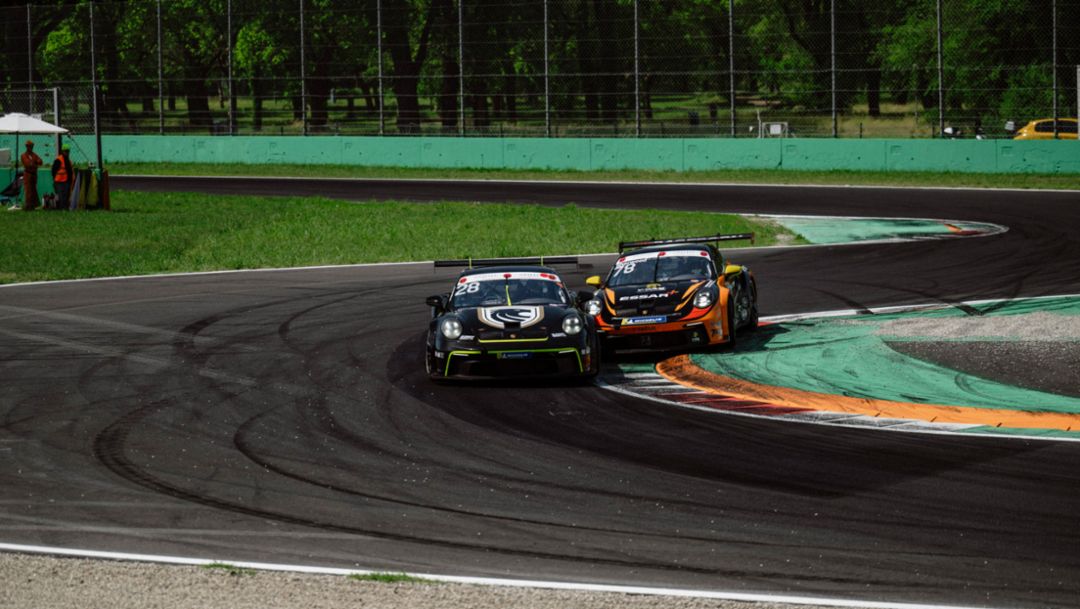 Jack Sherwood et Felix Neuhofer se partagent les victoires de la GT3 Cup