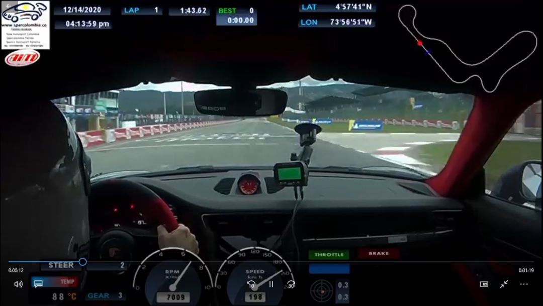 A bordo del 911 GT2 RS durante su vuelta récord al Autódromo de Tocancipá